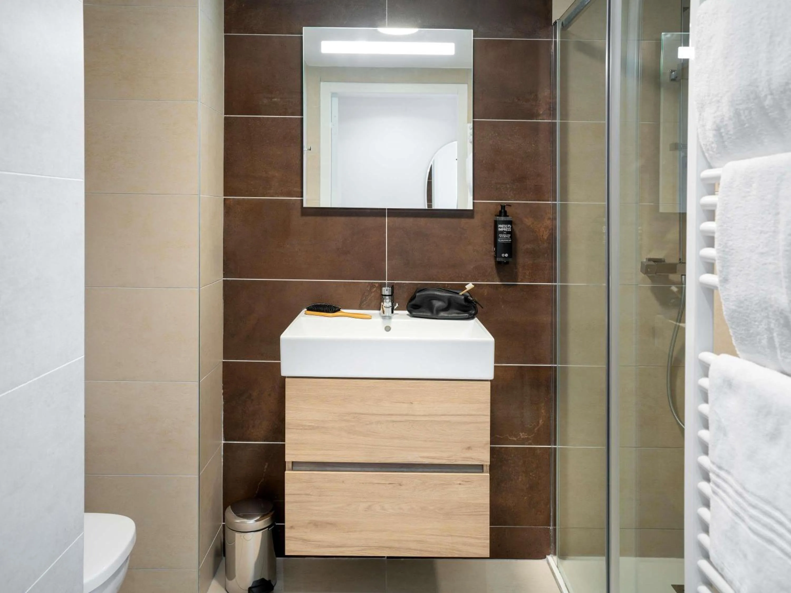 Bedroom in ibis Styles Cabriès Aix-en-Provence TGV