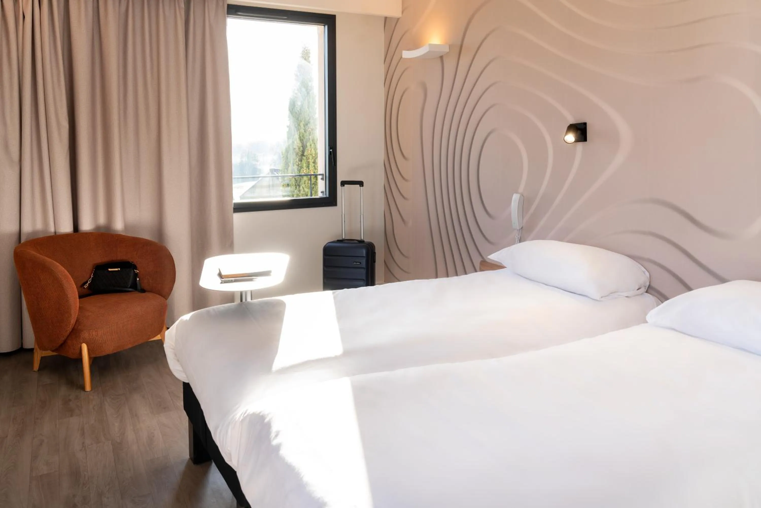 Property building, Bed in ibis Styles Cabriès Aix-en-Provence TGV