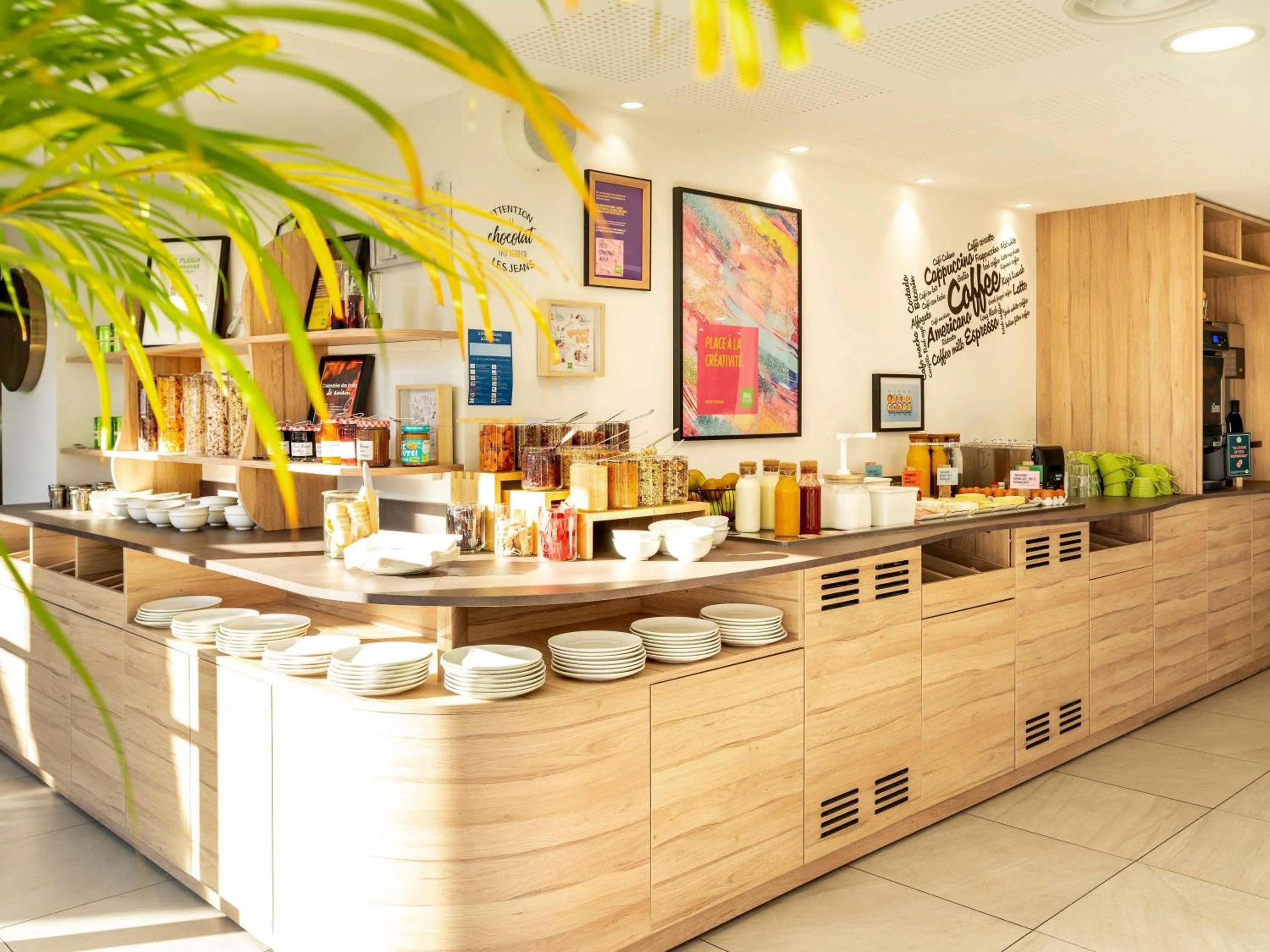 Breakfast in ibis Styles Cabriès Aix-en-Provence TGV