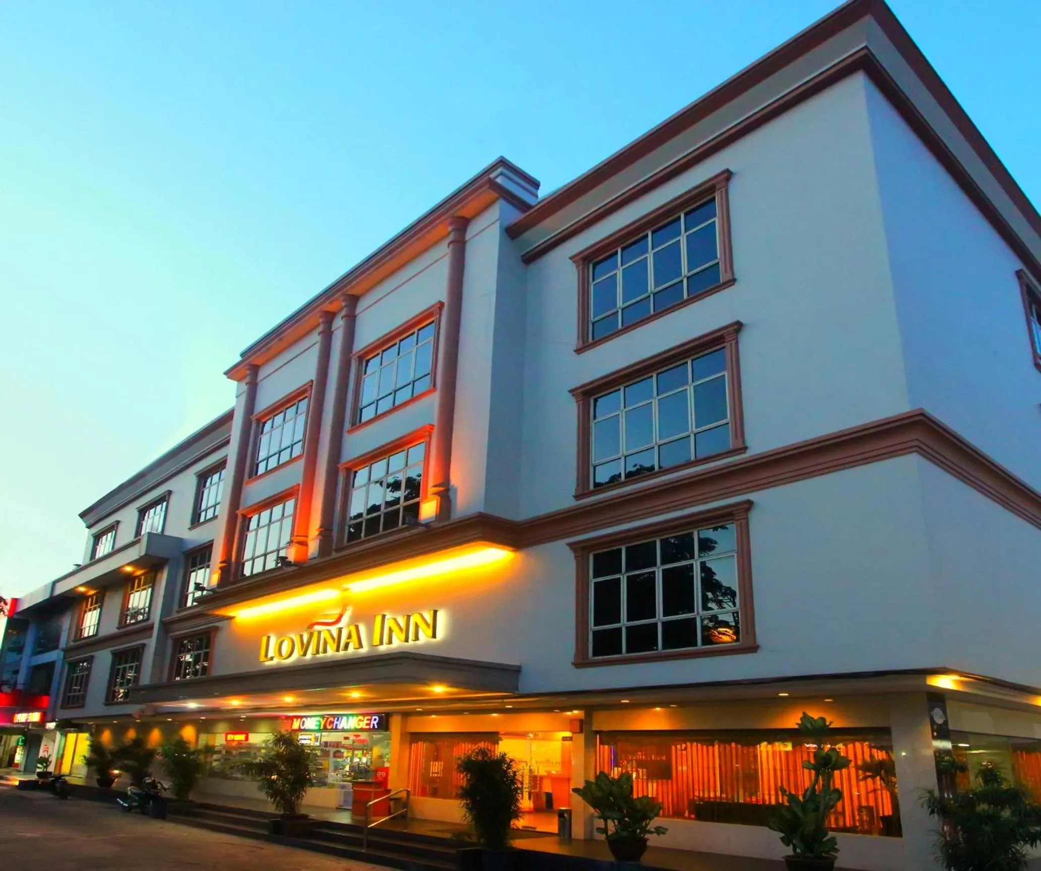 Lovina Inn Penuin Hotel