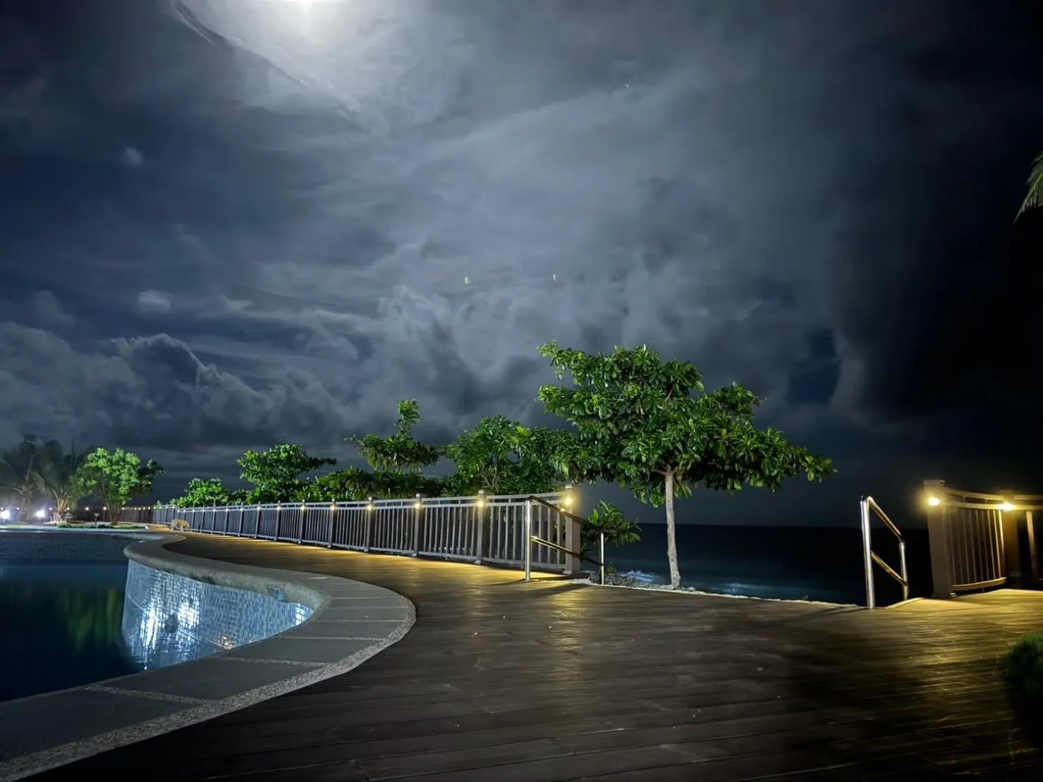 Night in W Golf Resort