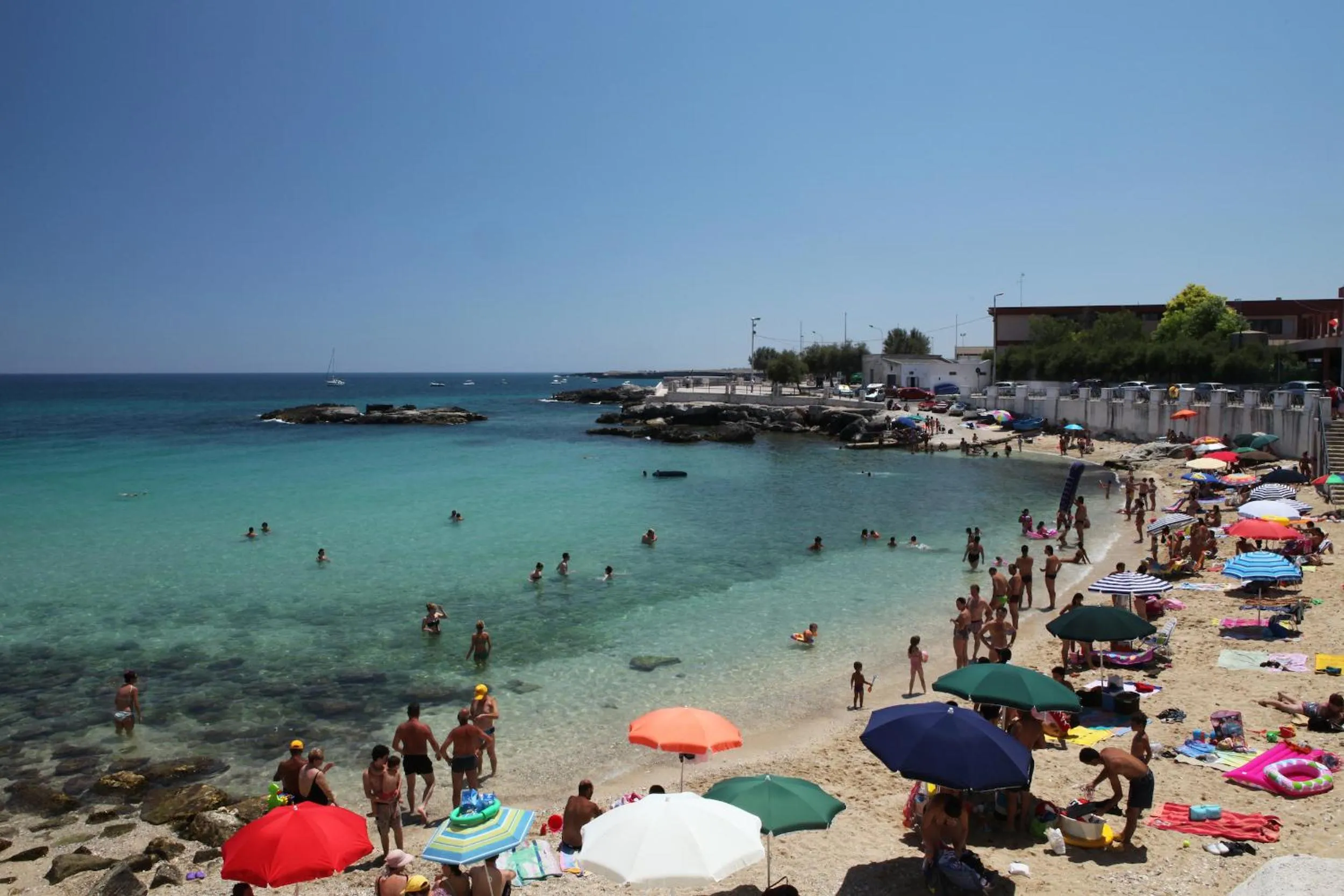 Beach in B&B Don Gino