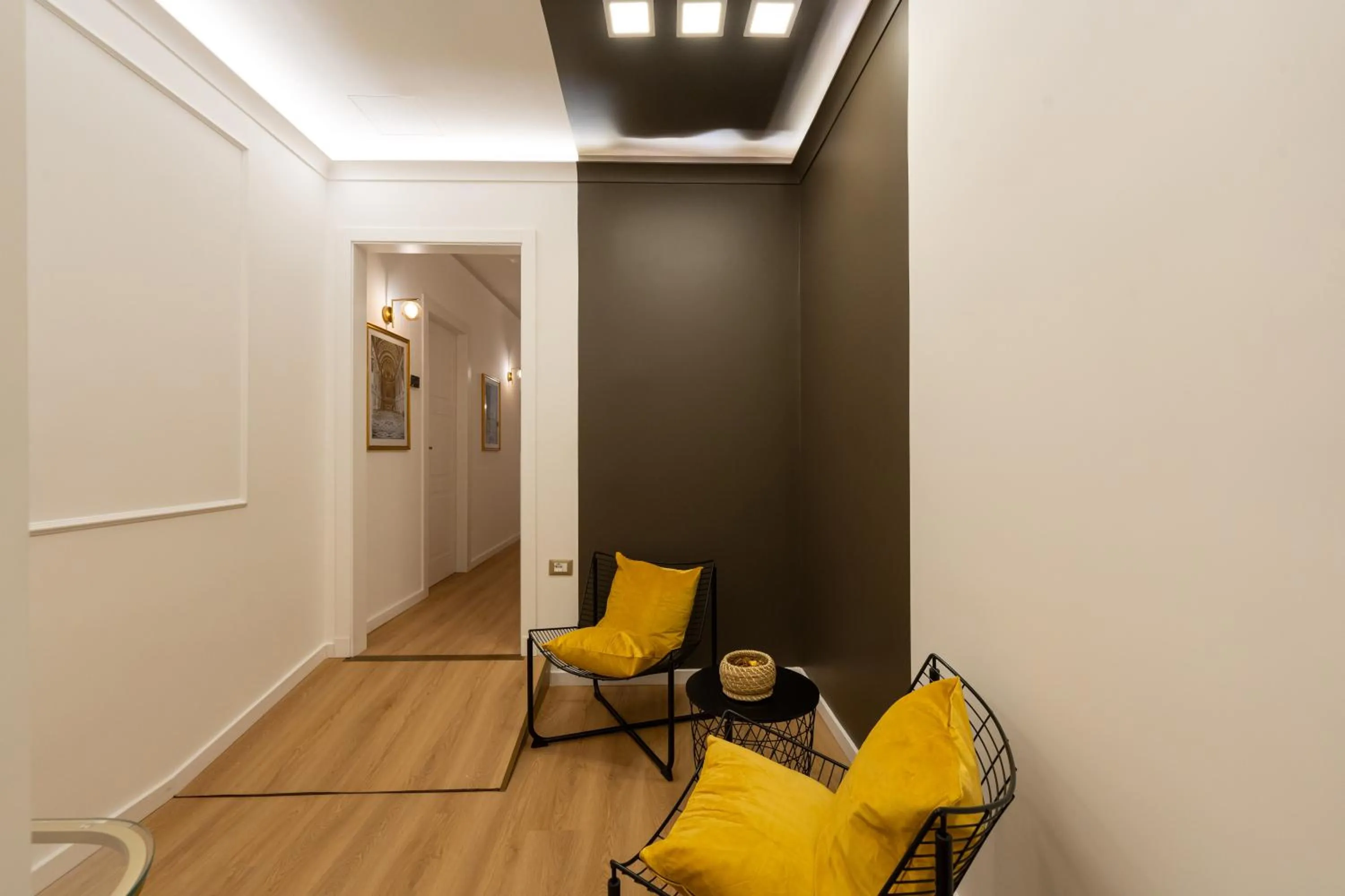 Communal lounge/ TV room in Toledo Relais Suites - By Pera Rooms Collection