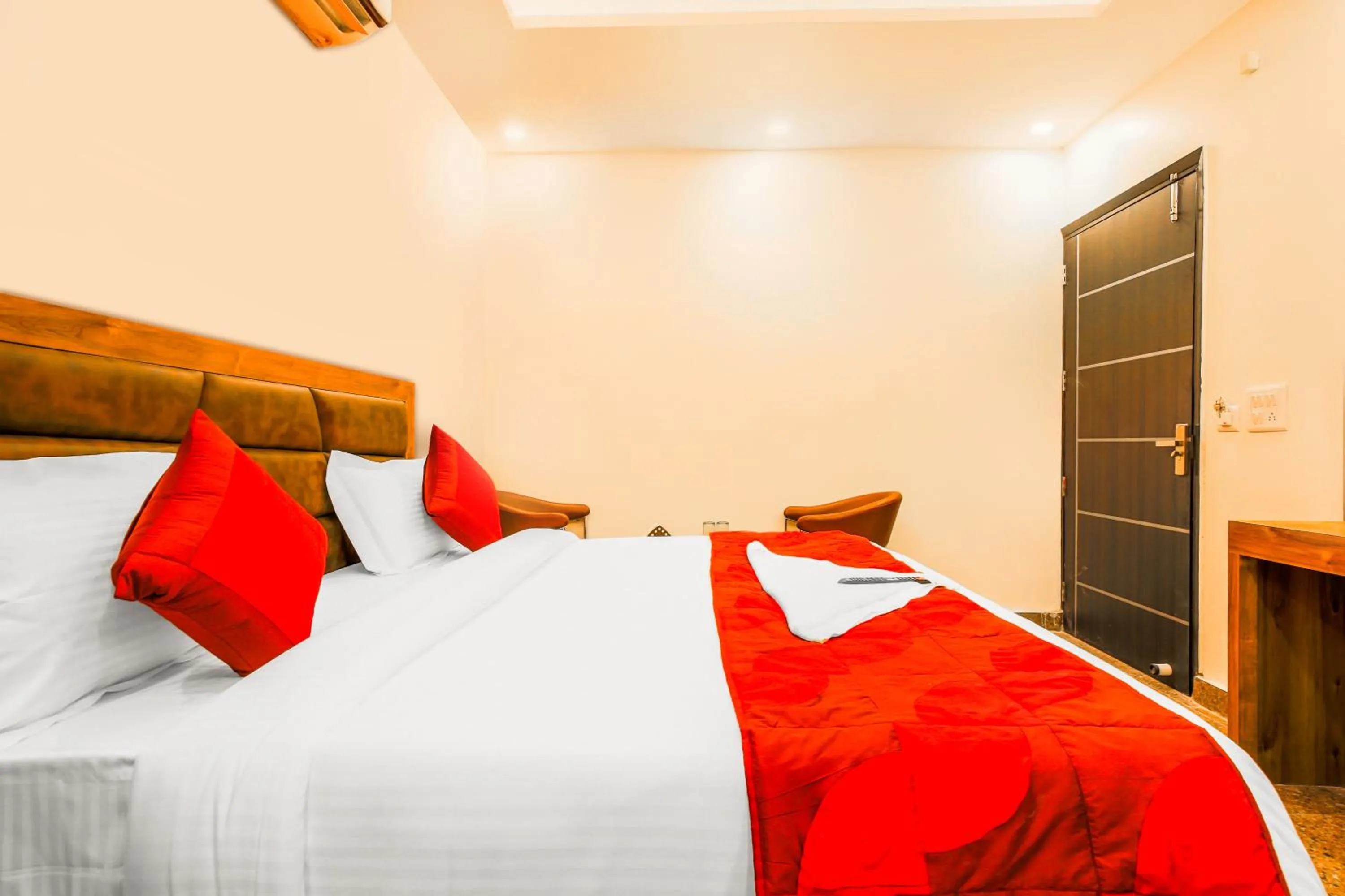 Bed in Embellish Inn