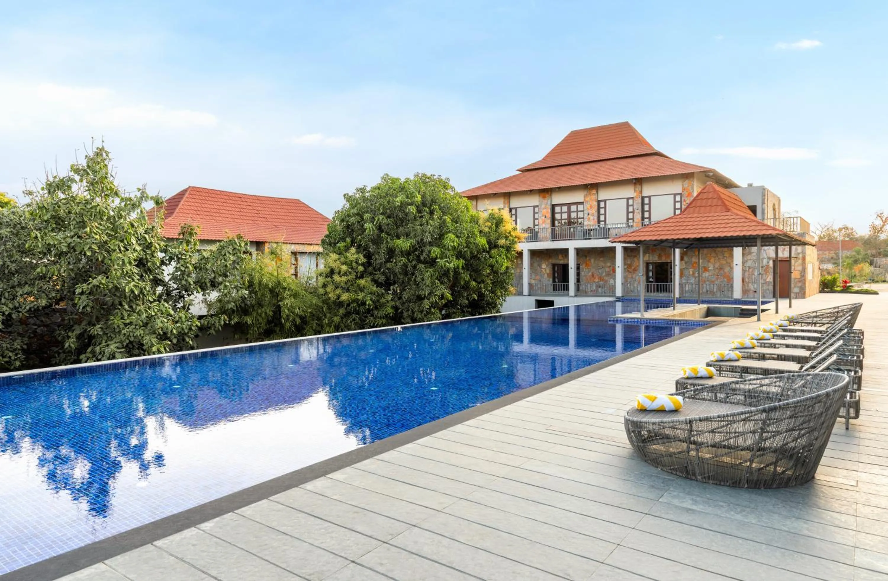 Swimming pool in Sajjan Bagh Resort Kumbhalgarh