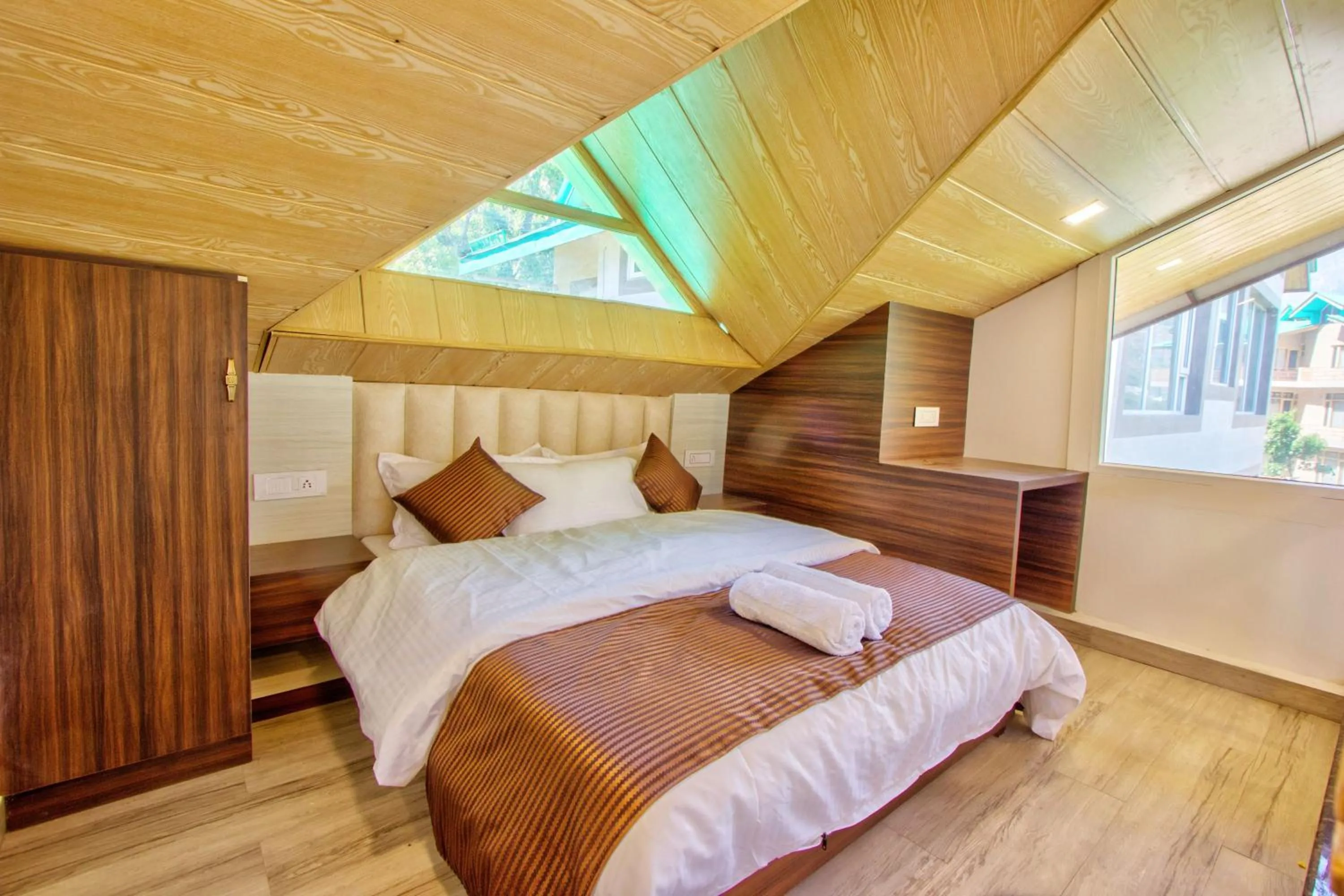 Login Katson Blue Manali