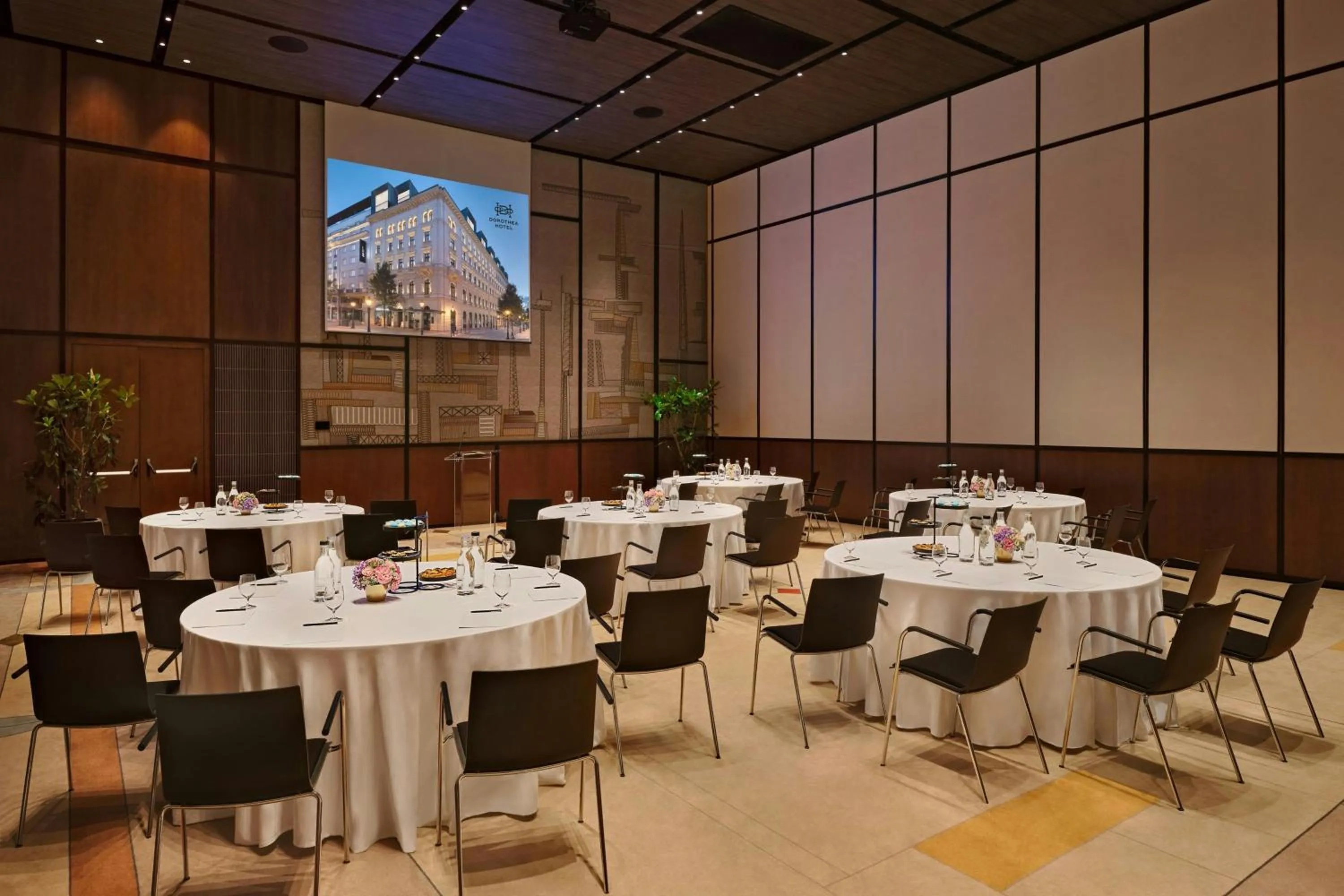 Lounge or bar in Dorothea Hotel, Budapest, Autograph Collection