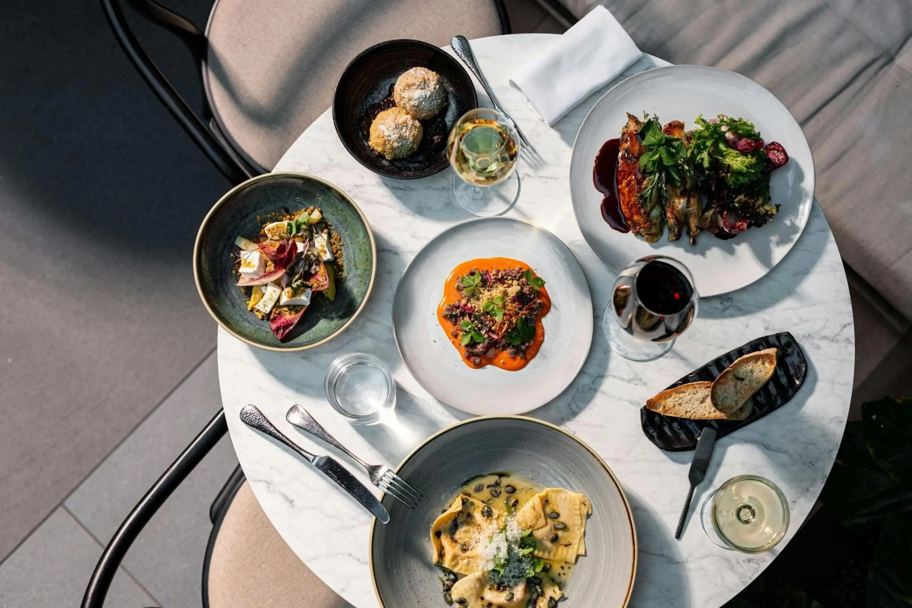 Restaurant/places to eat in Dorothea Hotel, Budapest, Autograph Collection