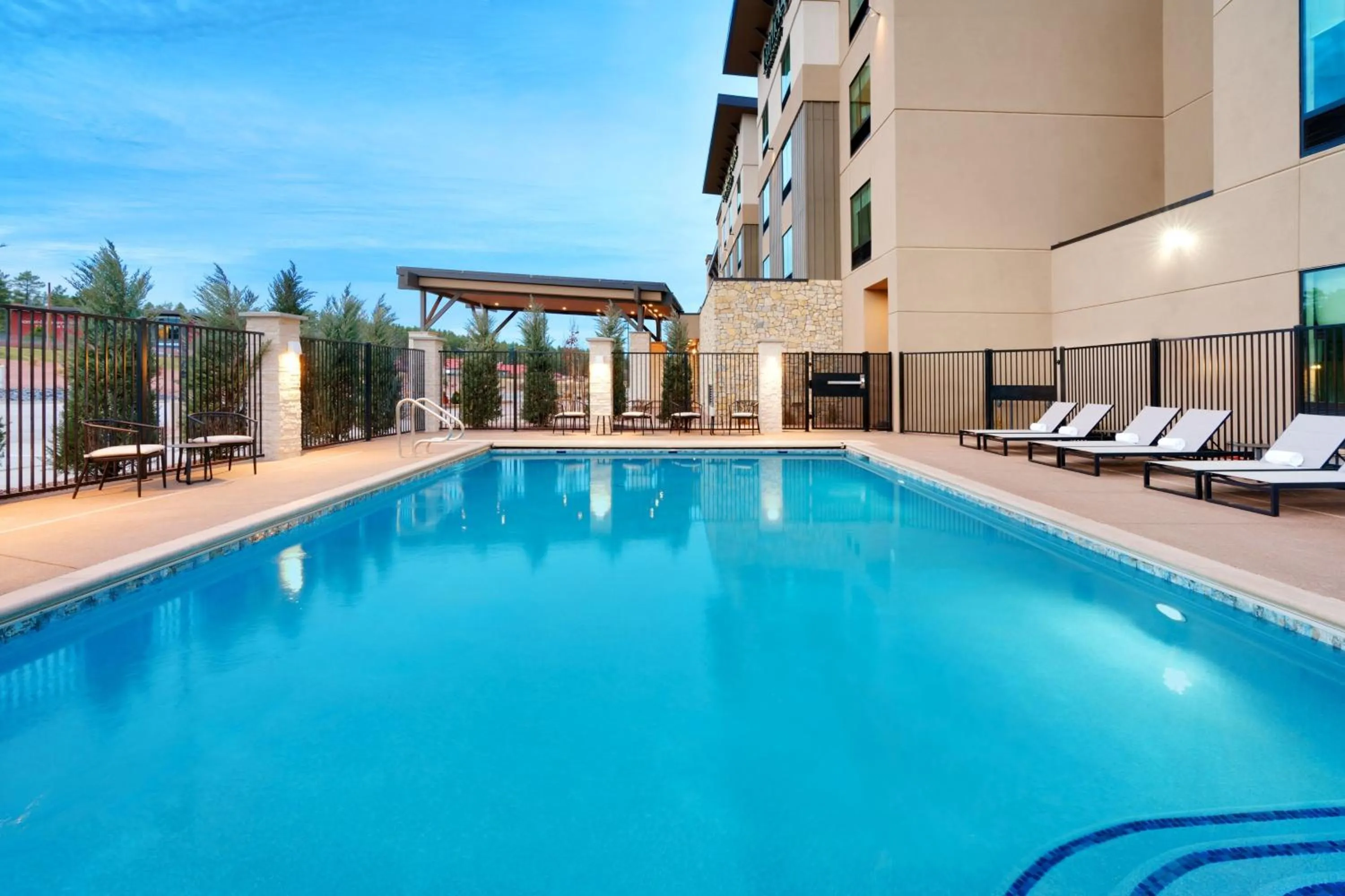 Swimming pool in TownePlace Suites by Marriott Show Low