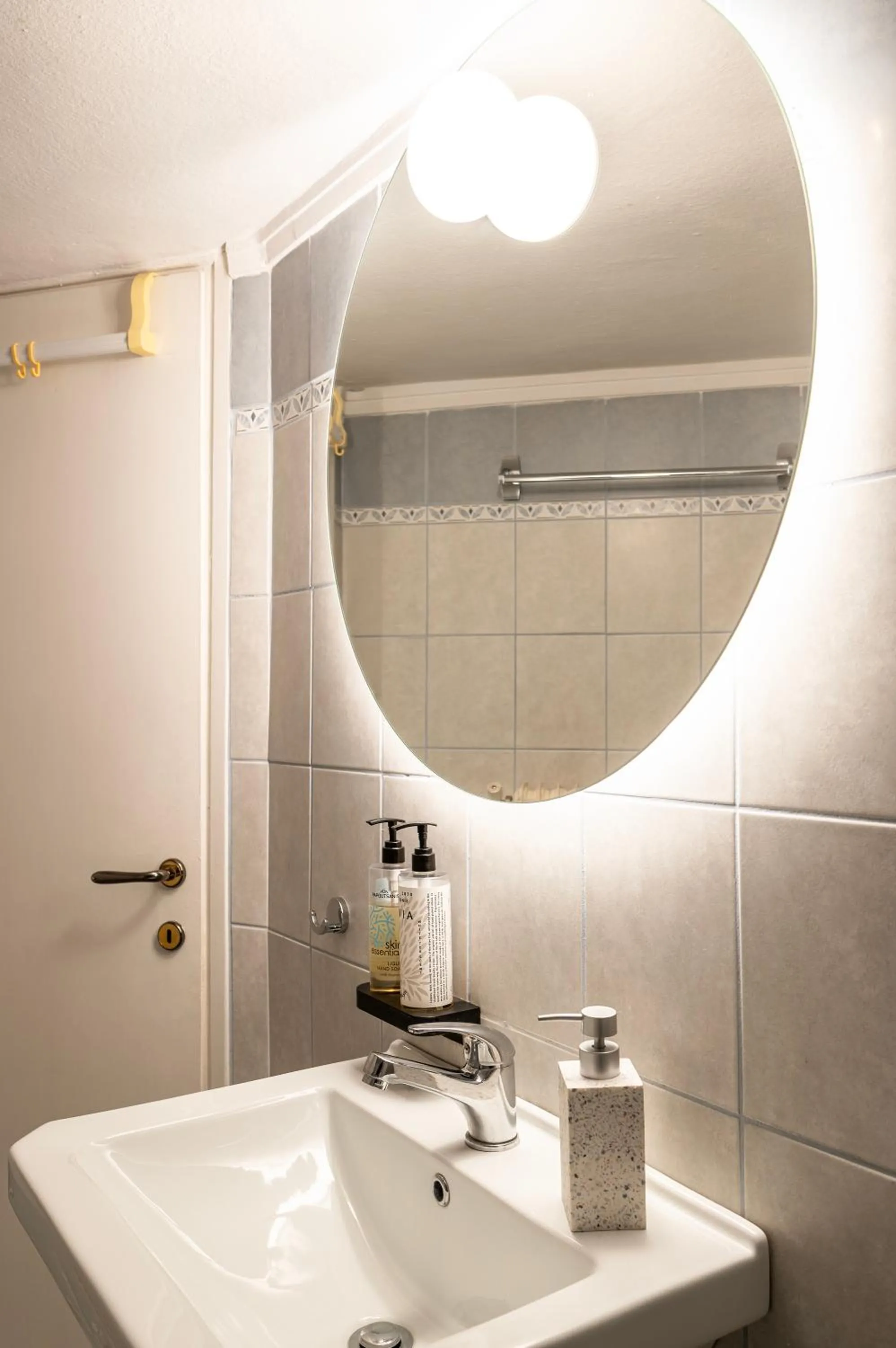 Shower in Houseloft Rotunda Escape