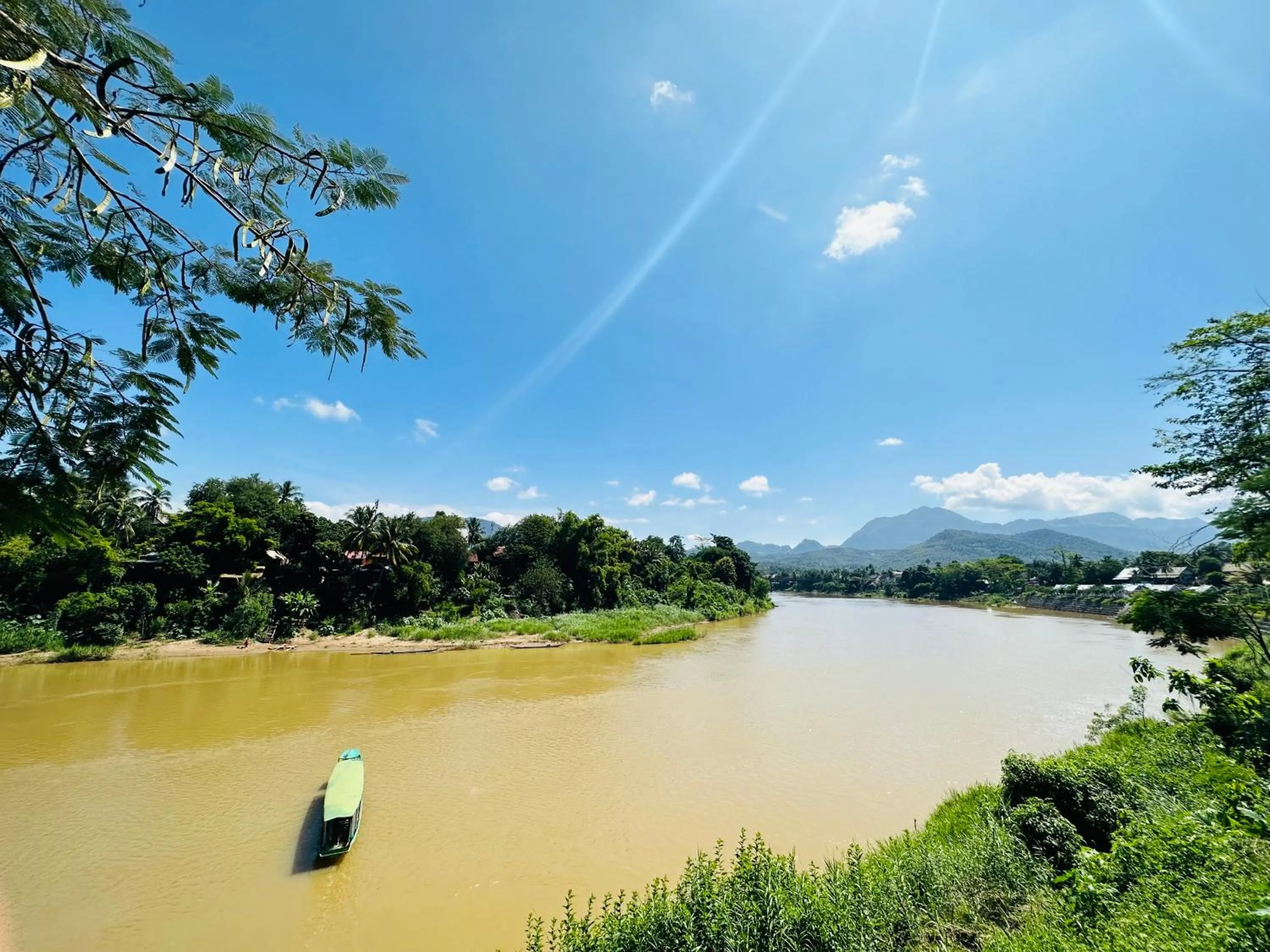 Nearby landmark in Kingkham Riverside Hotel