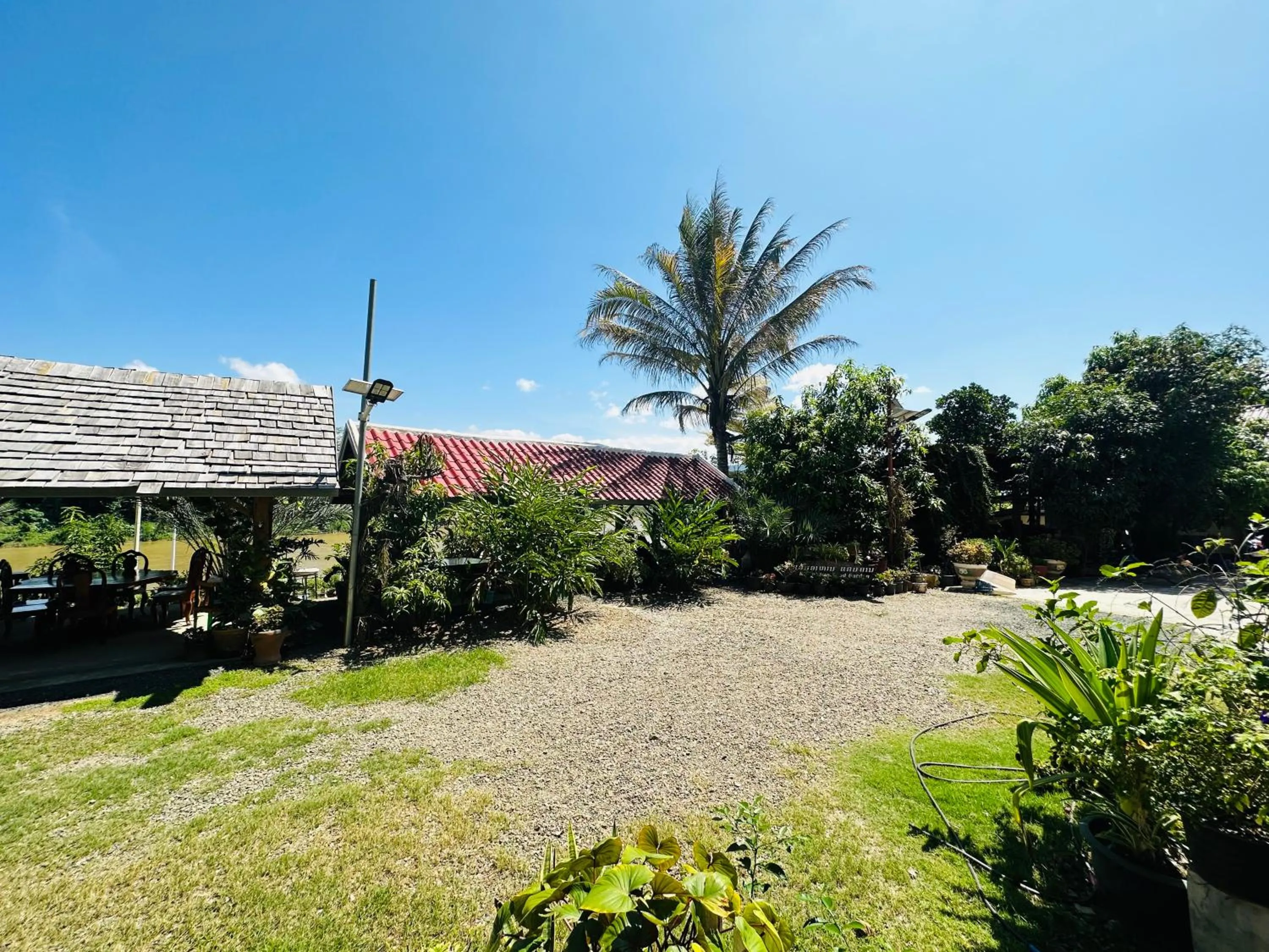 Spring in Kingkham Riverside Hotel