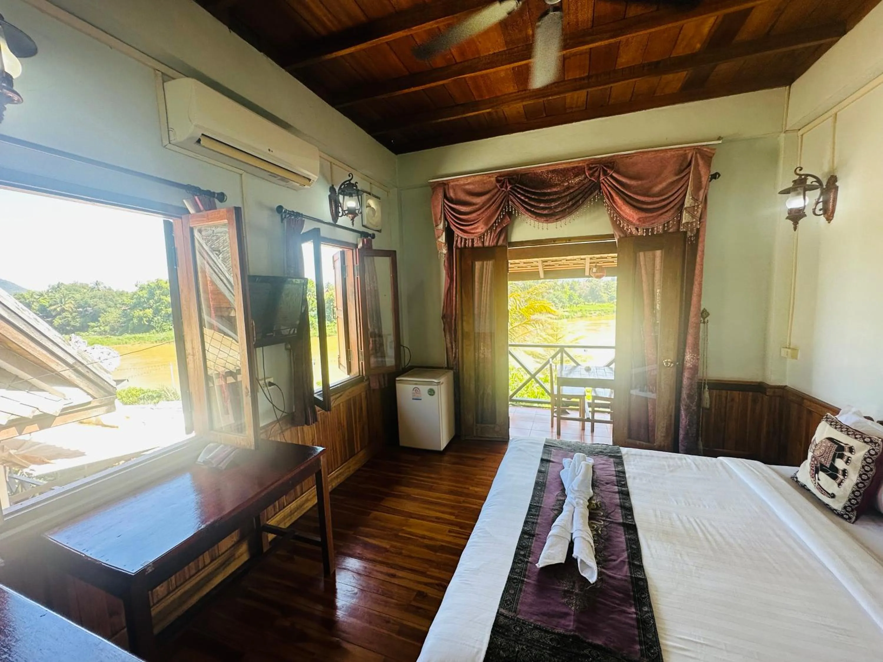 View (from property/room), Bed in Kingkham Riverside Hotel