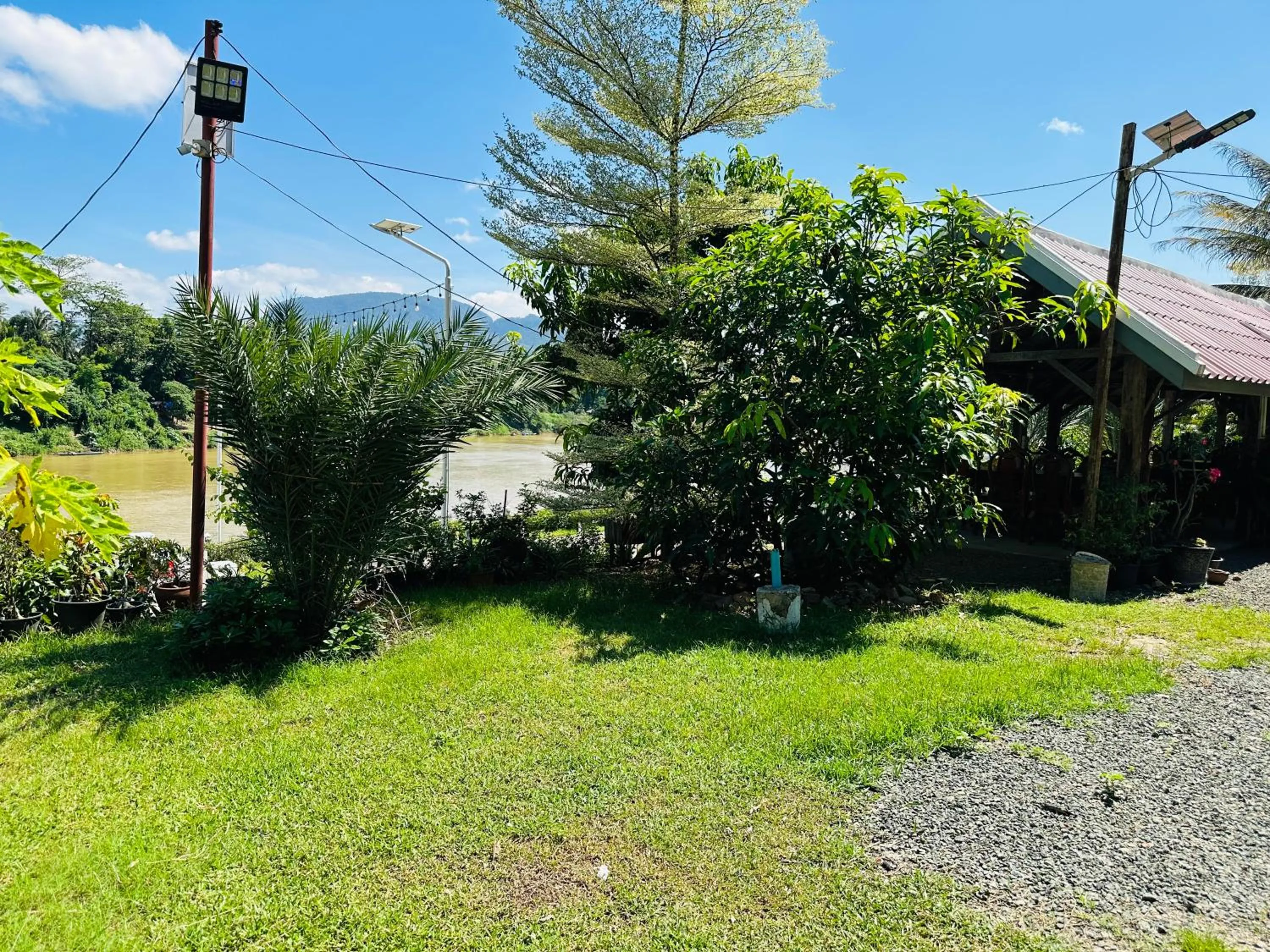 Spring in Kingkham Riverside Hotel