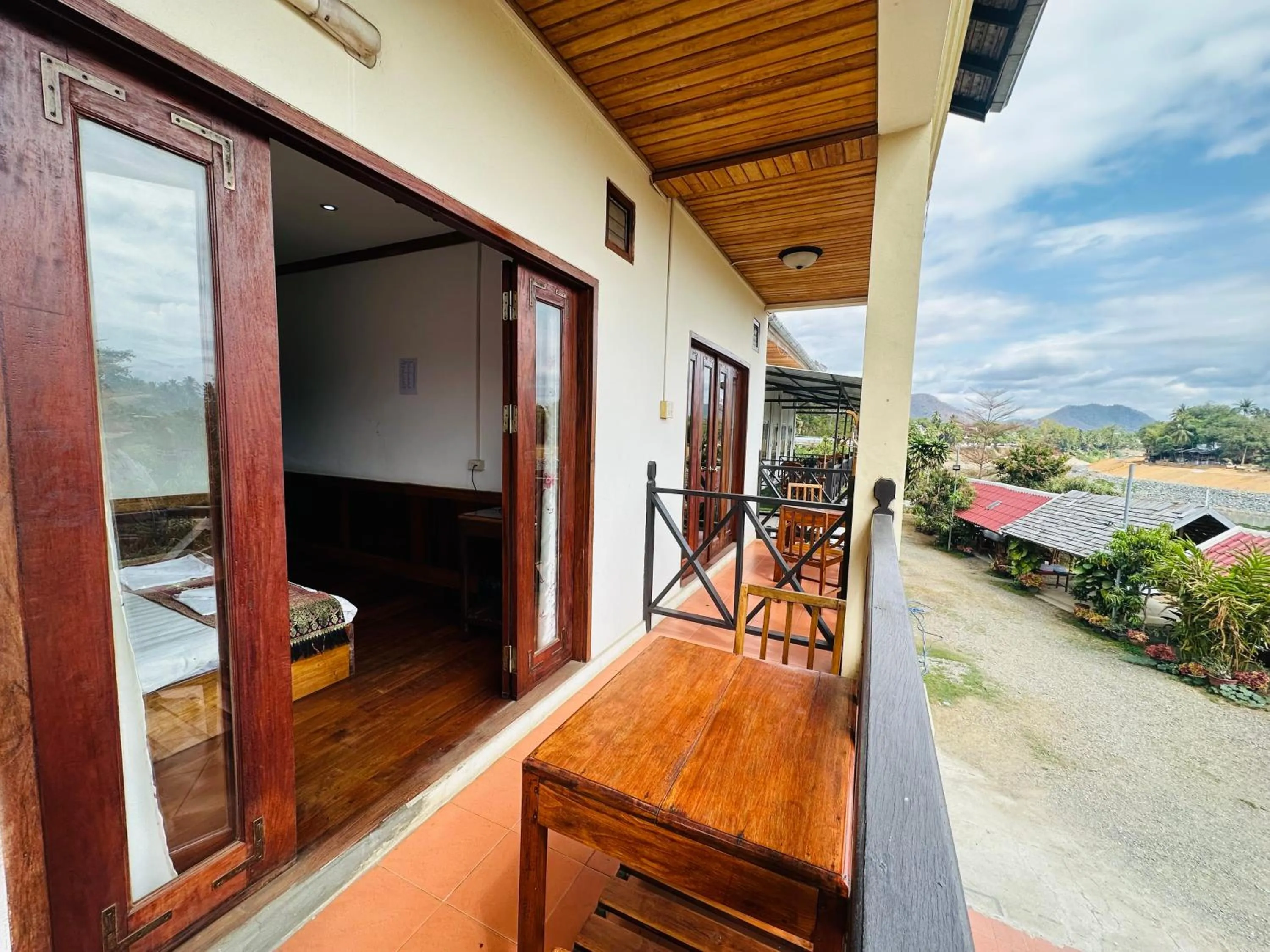 Balcony/Terrace in Kingkham Riverside Hotel