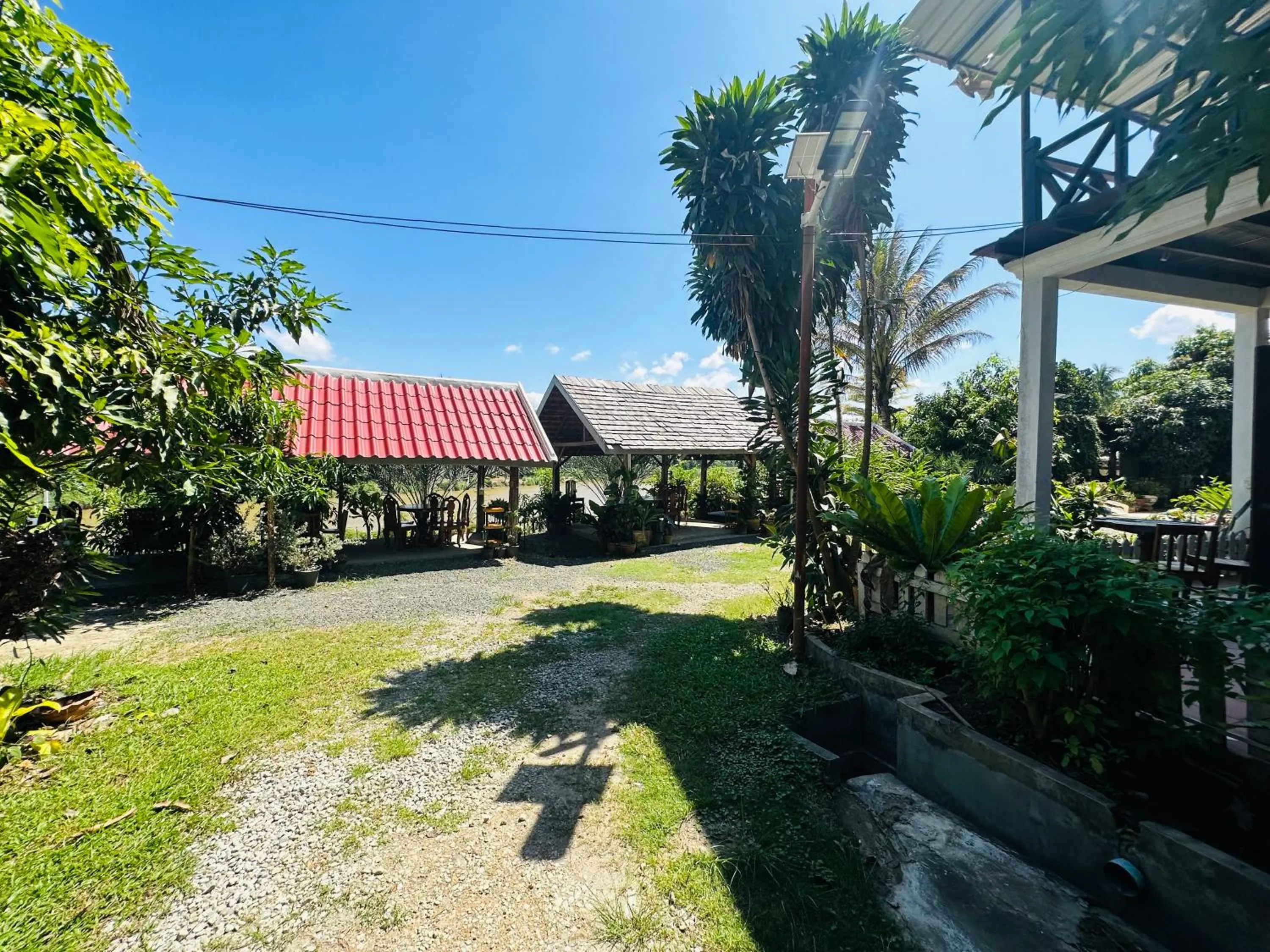 Spring in Kingkham Riverside Hotel