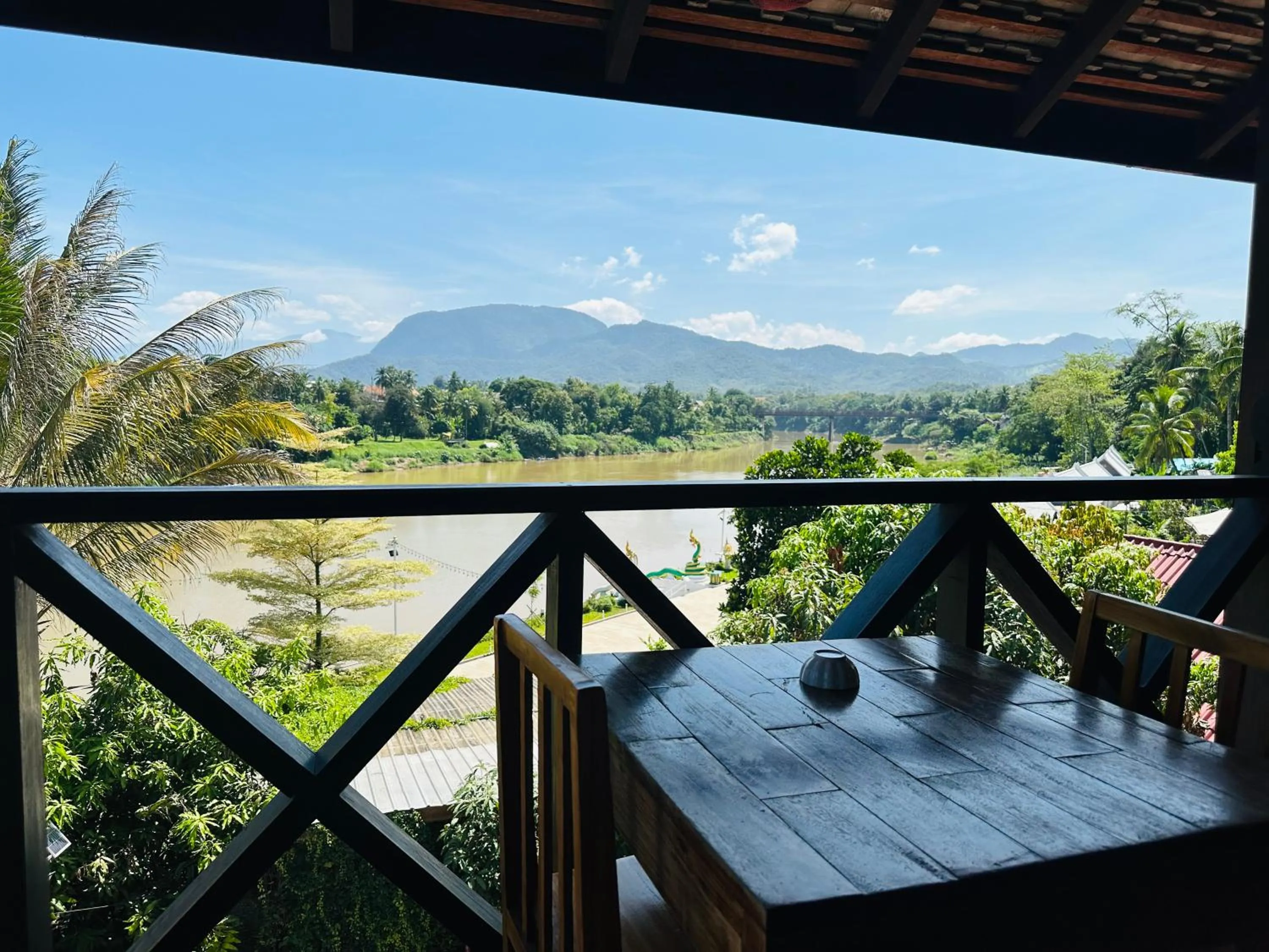 Day in Kingkham Riverside Hotel