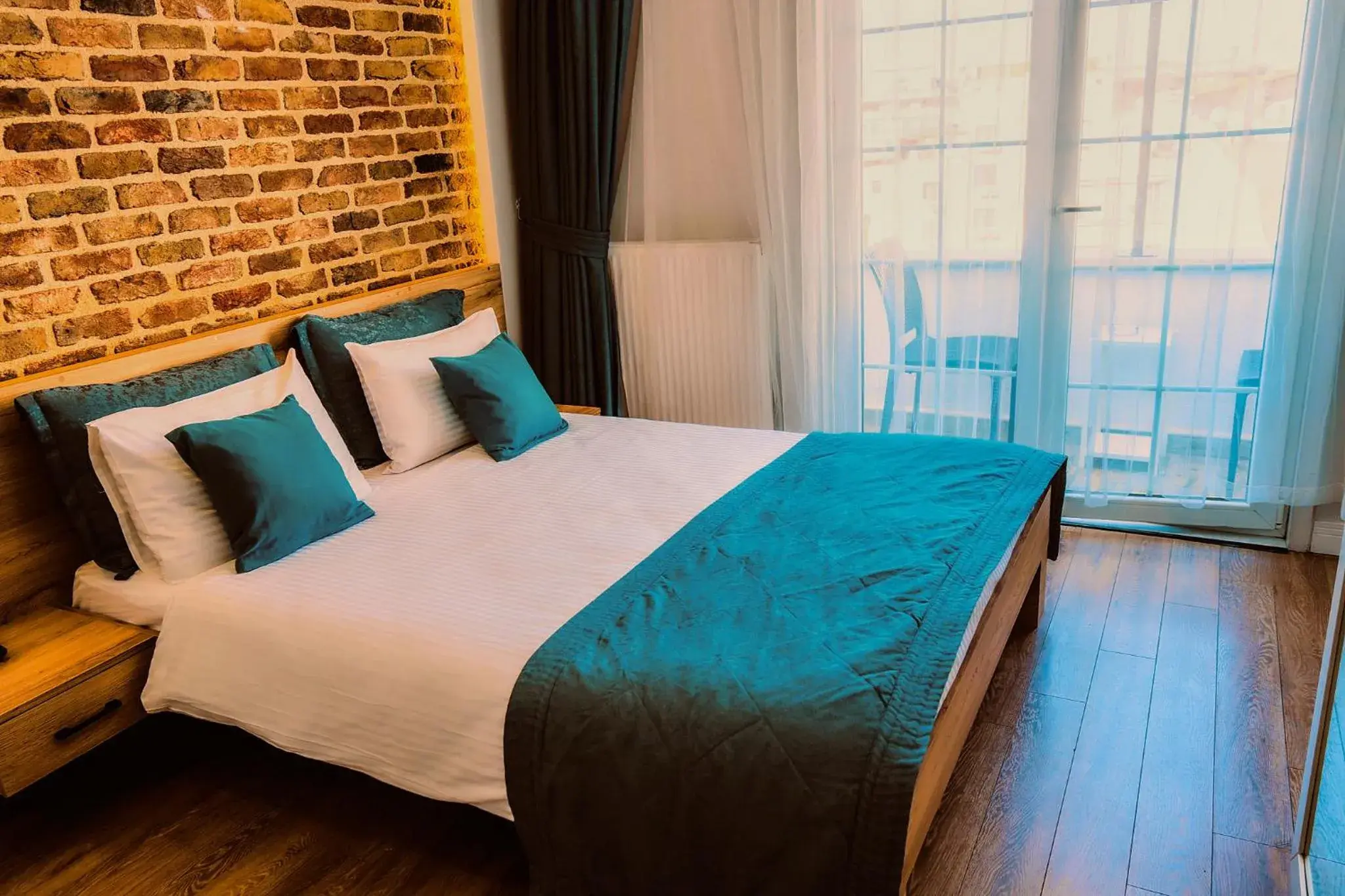 Double Room with Balcony in Taksim Santa Lucia Hotel Double Room with Balcony in Taksim Santa Lucia Hotel