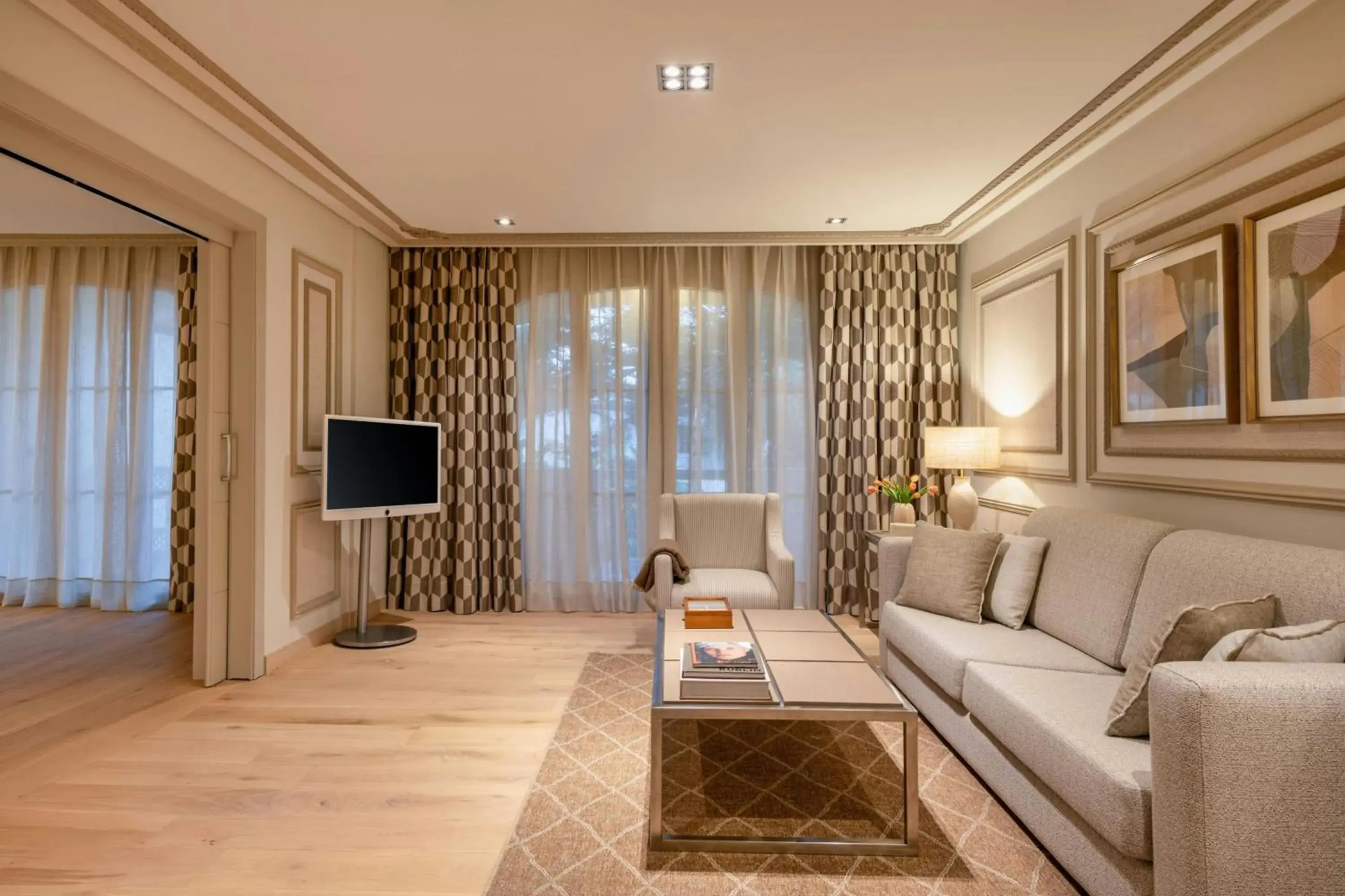 King Suite with Balcony and Limited View in Grand Hotel Las Dunas, Autograph Collection King Suite with Balcony and Limited View in Grand Hotel Las Dunas, Autograph Collection