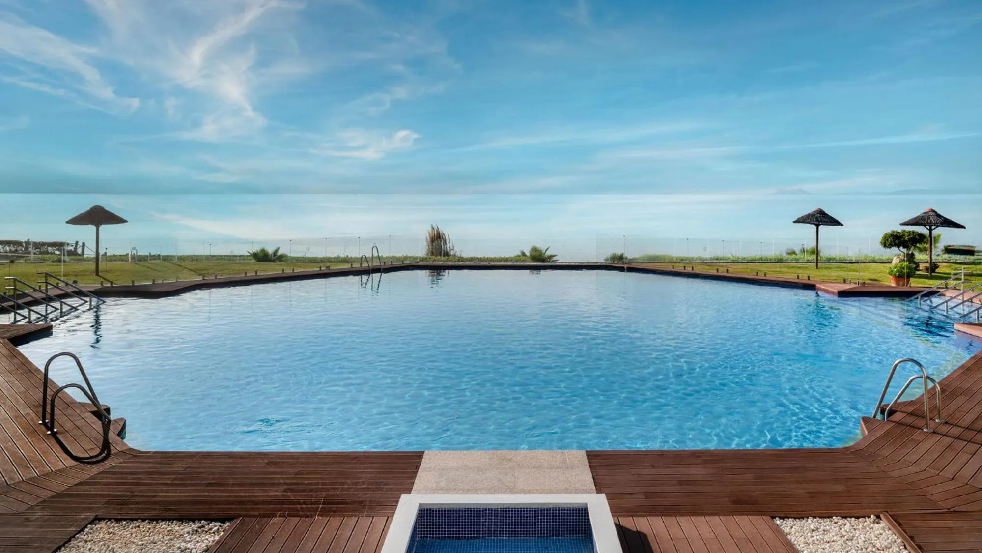Swimming pool in Grand Hotel Las Dunas