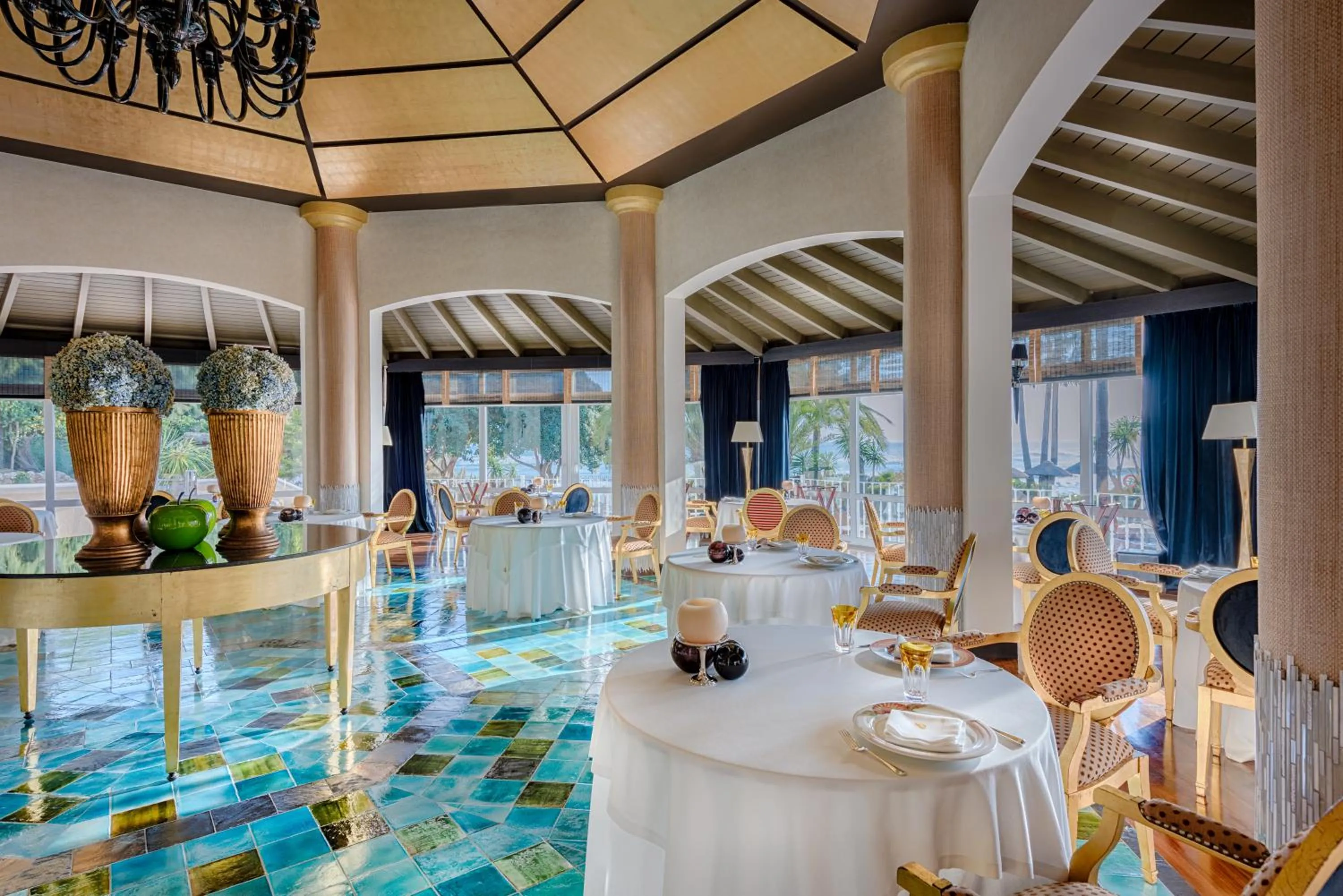 Property building in Las Dunas Grand Luxury