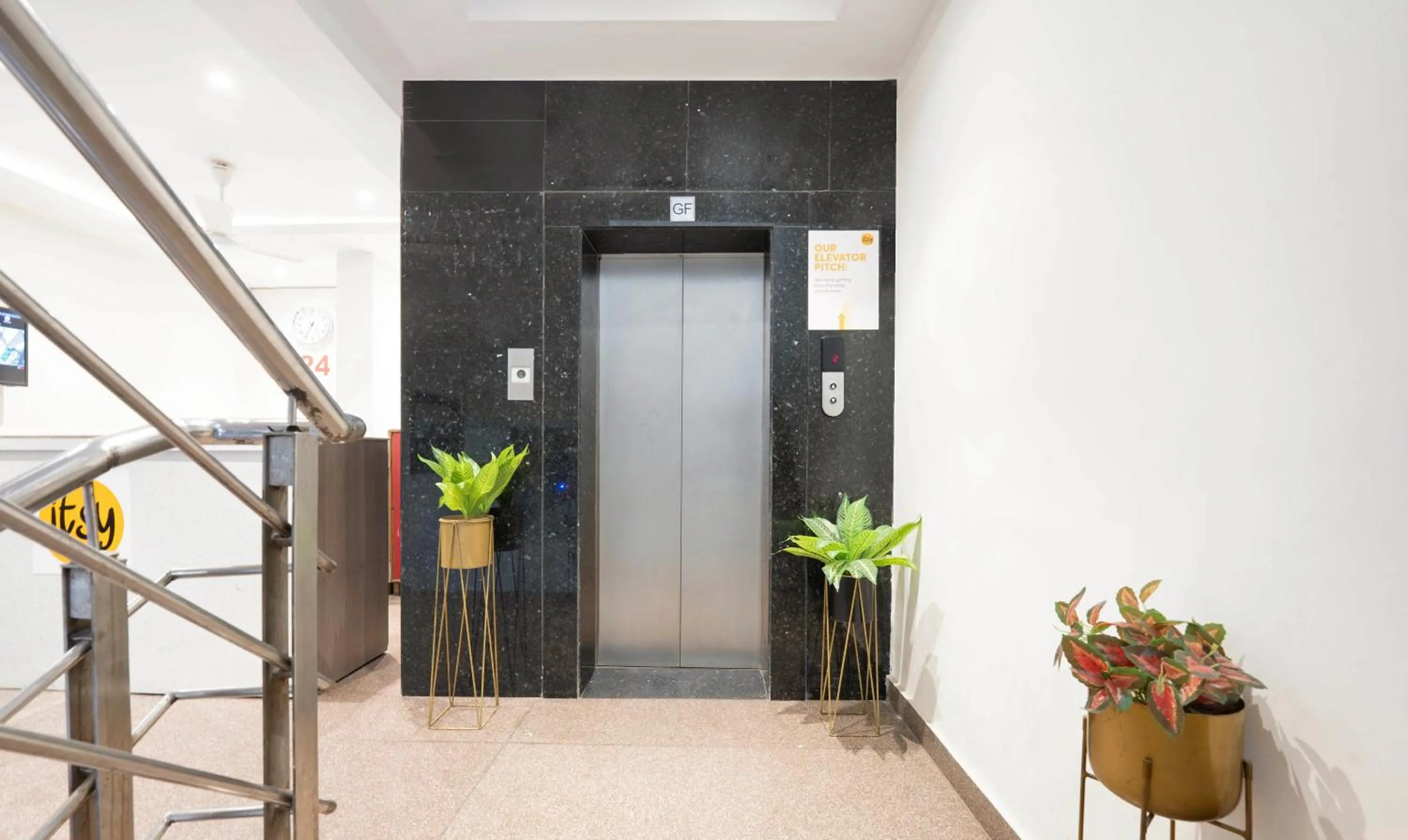Itsy Hotels Svaruchi Inn