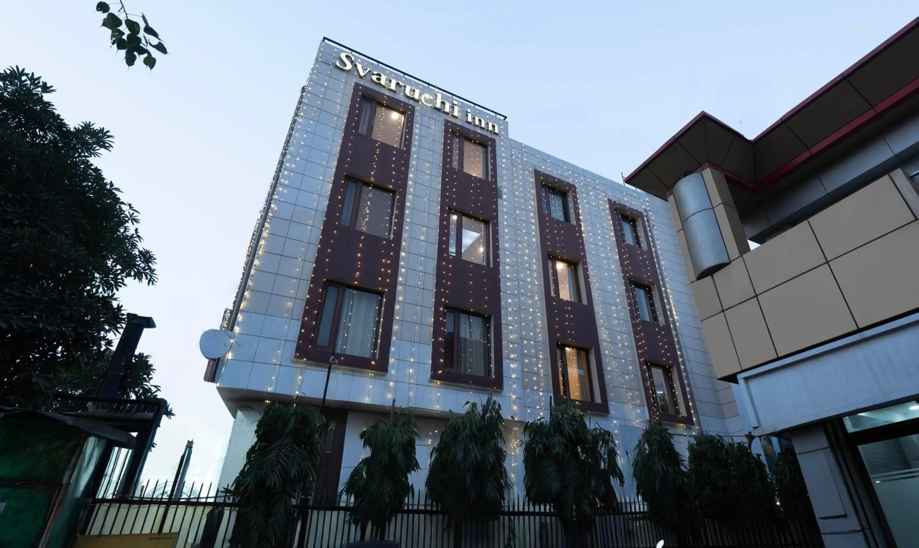 Itsy Hotels Svaruchi Inn