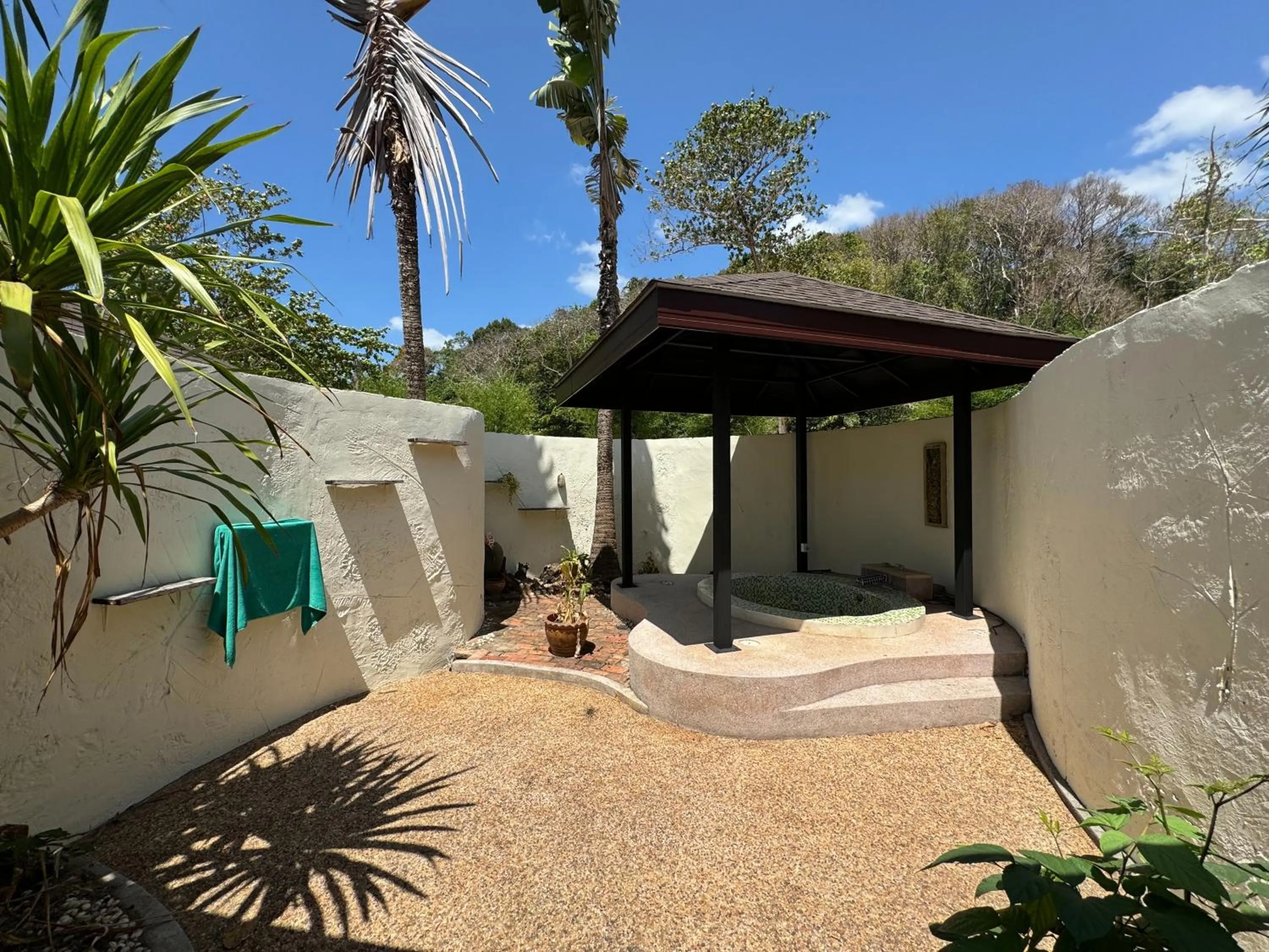Hot Tub in Hotel and Beach Bungalow at Lanta Resort