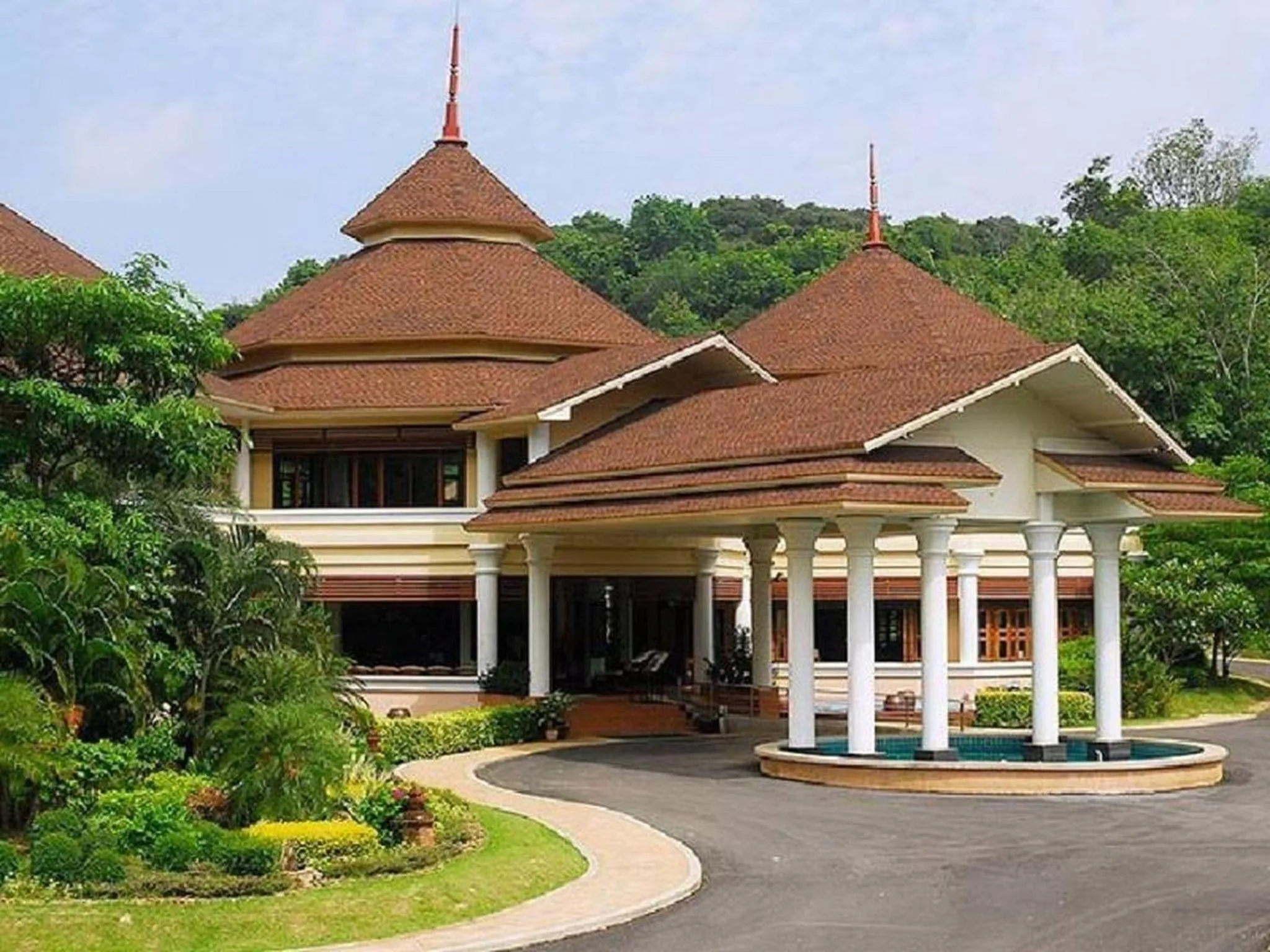 Property building in Hotel and Beach Bungalow at Lanta Resort