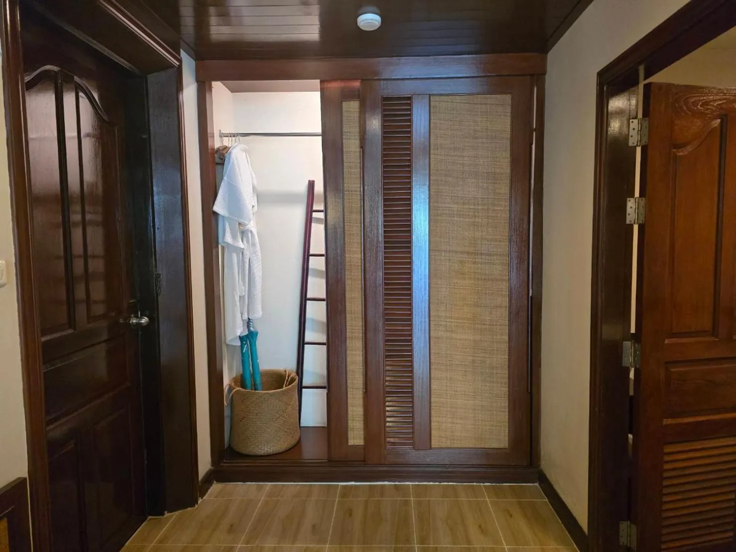 wardrobe in Hotel and Beach Bungalow at Lanta Resort