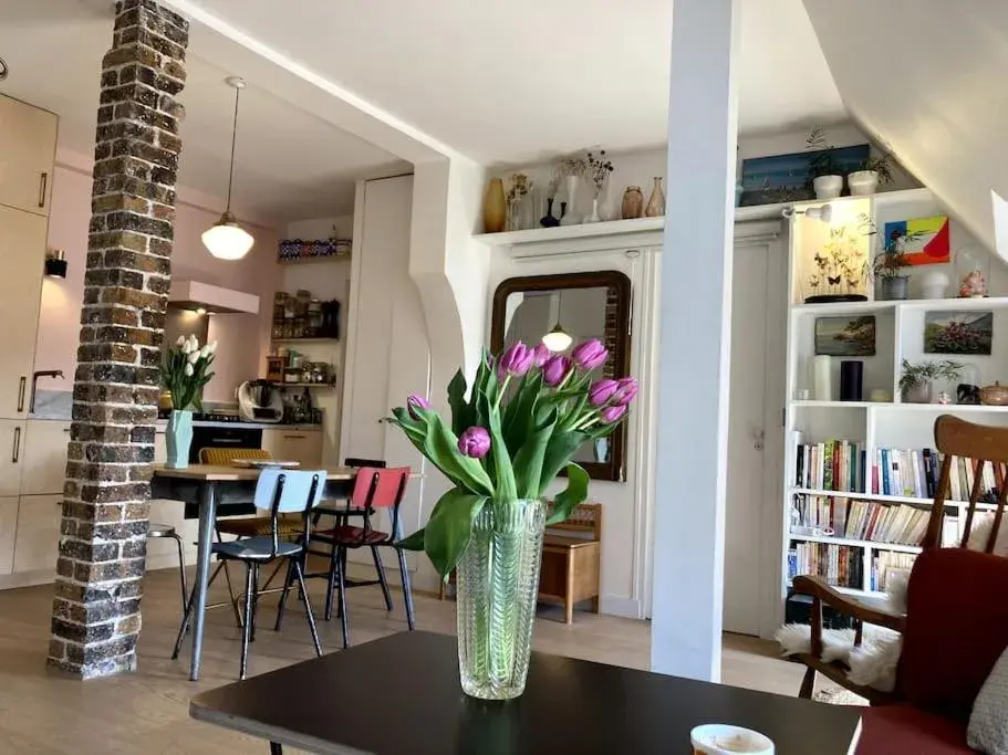 Appartement cosy dans le 9e Appartement cosy dans le 9e