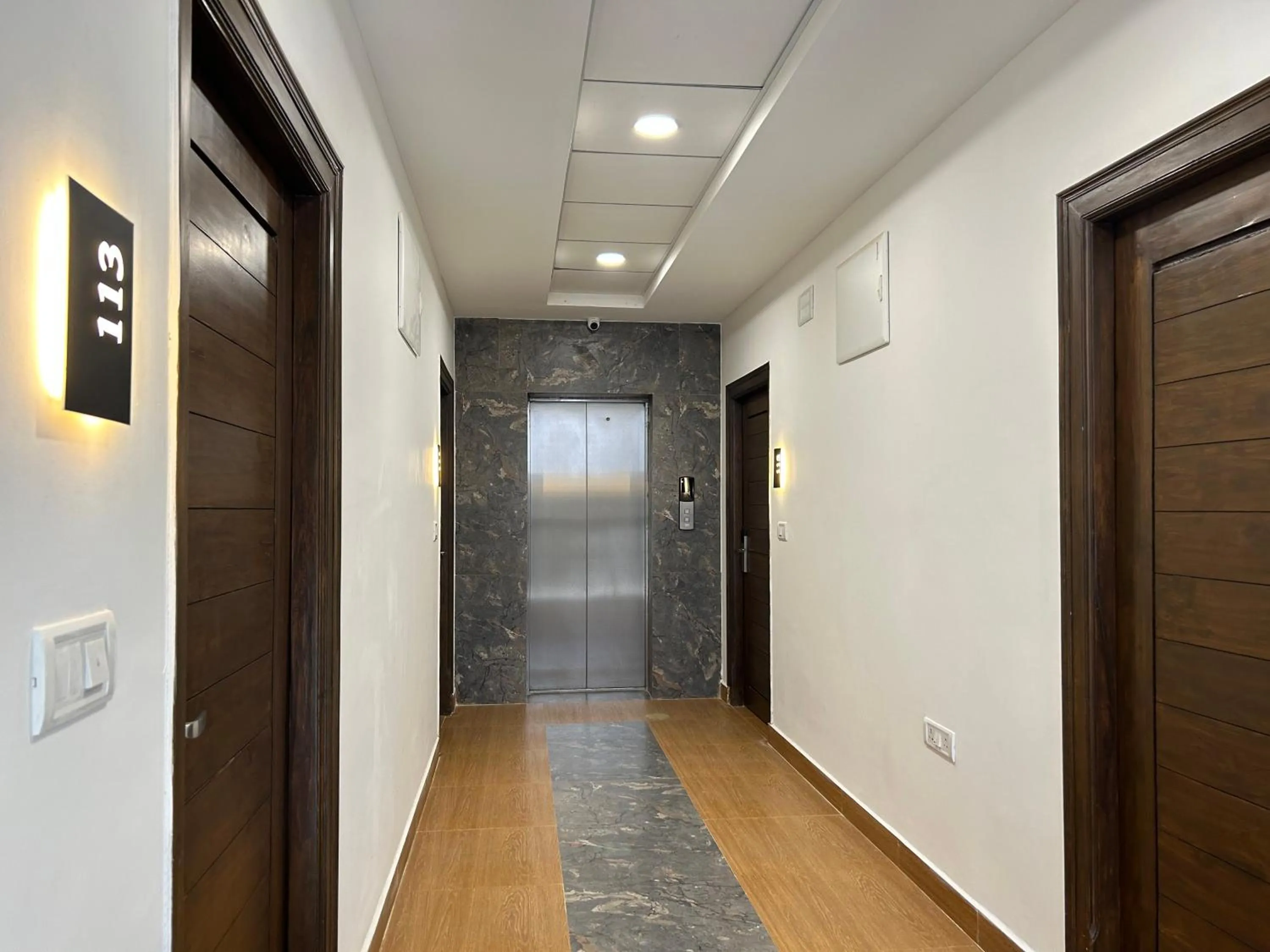 elevator in Palladium Luxury Suites Financial District Unit II