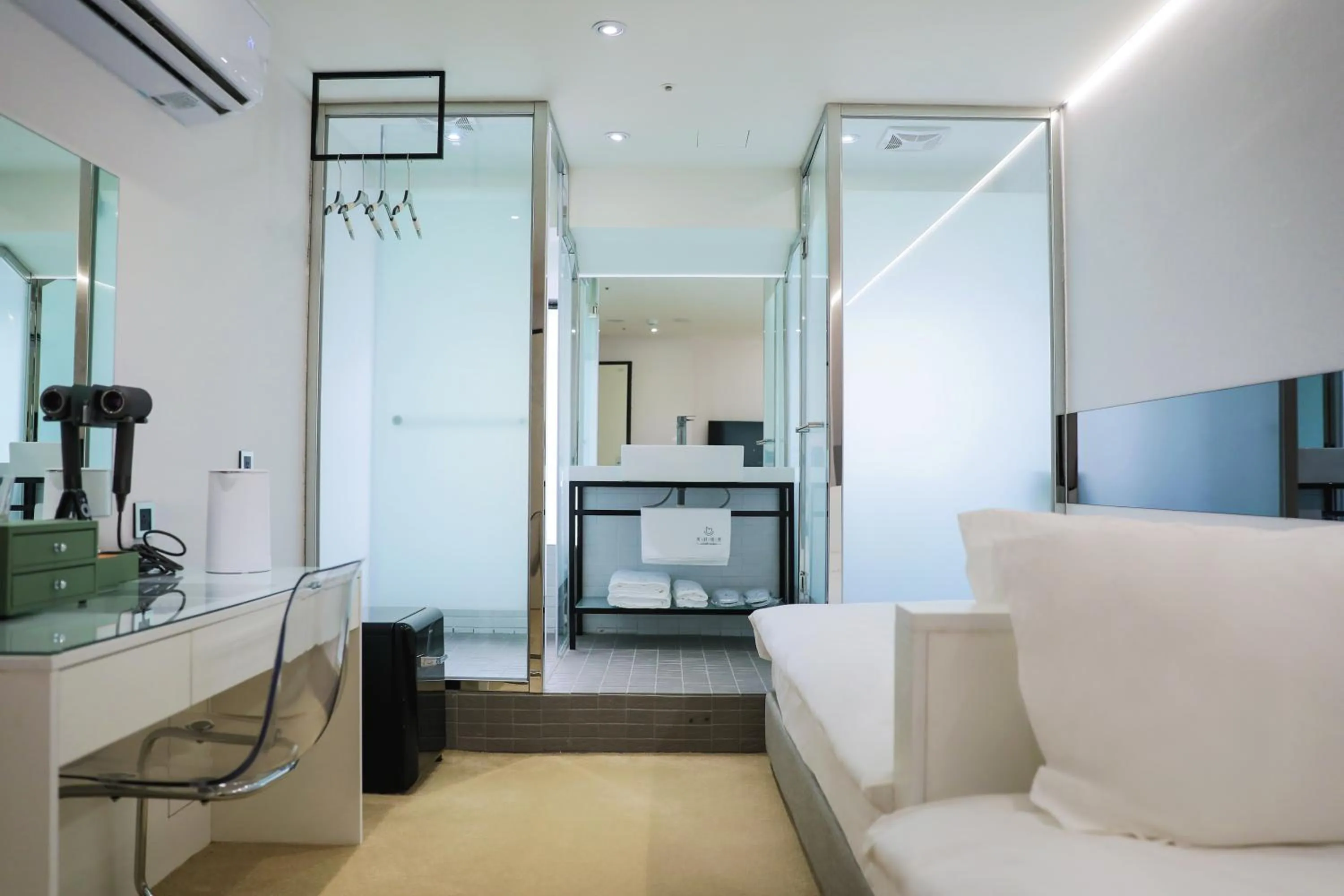 On site in Wonderwall Ximending