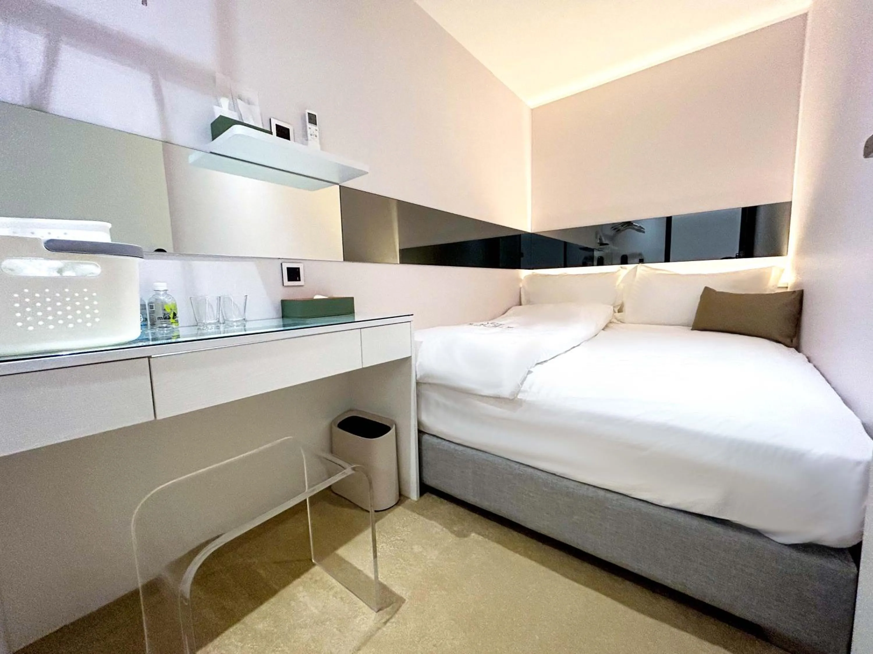 Bed in Wonderwall Ximending