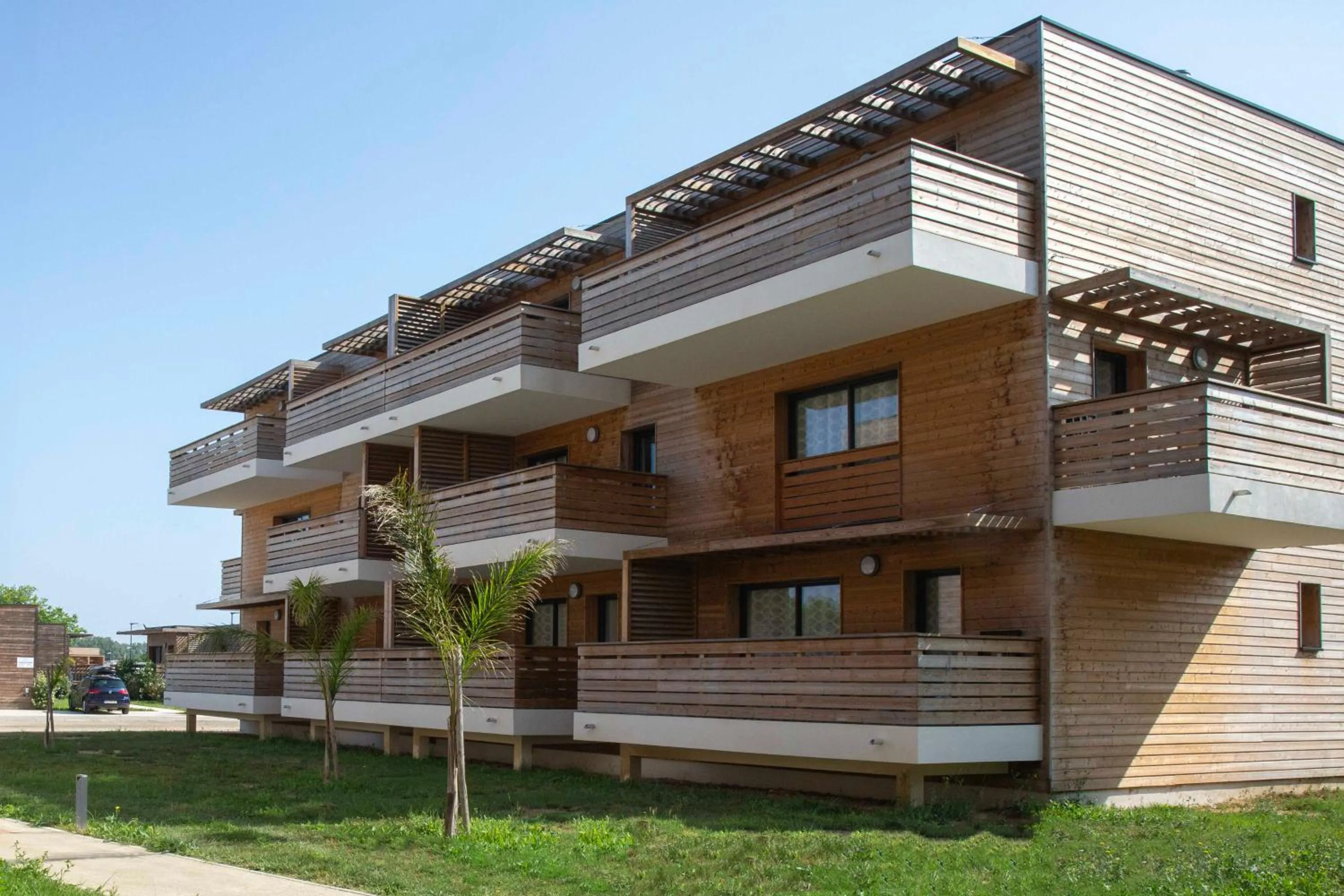 Property building in Résidence Pierre & Vacances Premium Domaine du Golfe du Lion