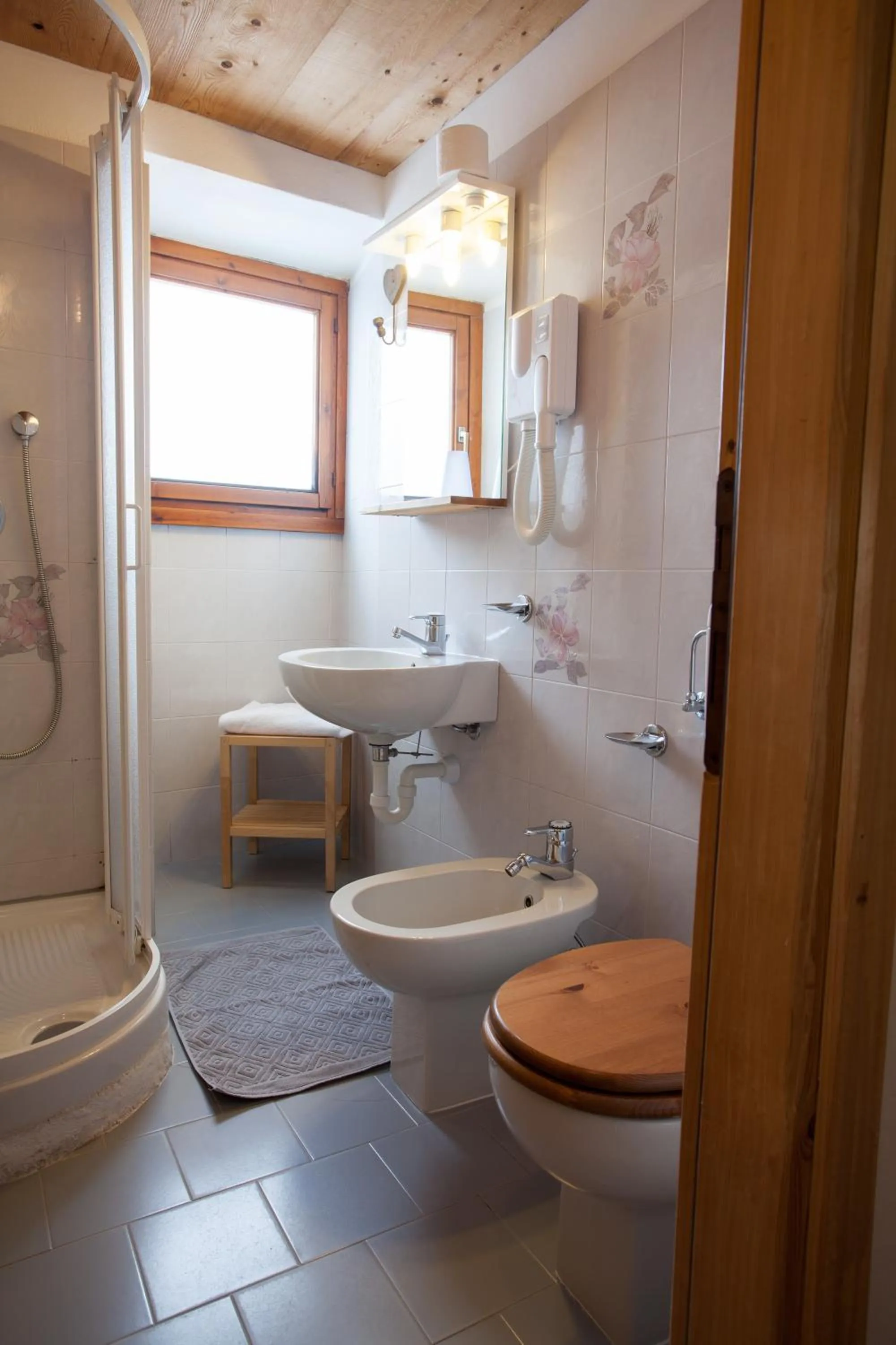 Bathroom in Hotel Funivia