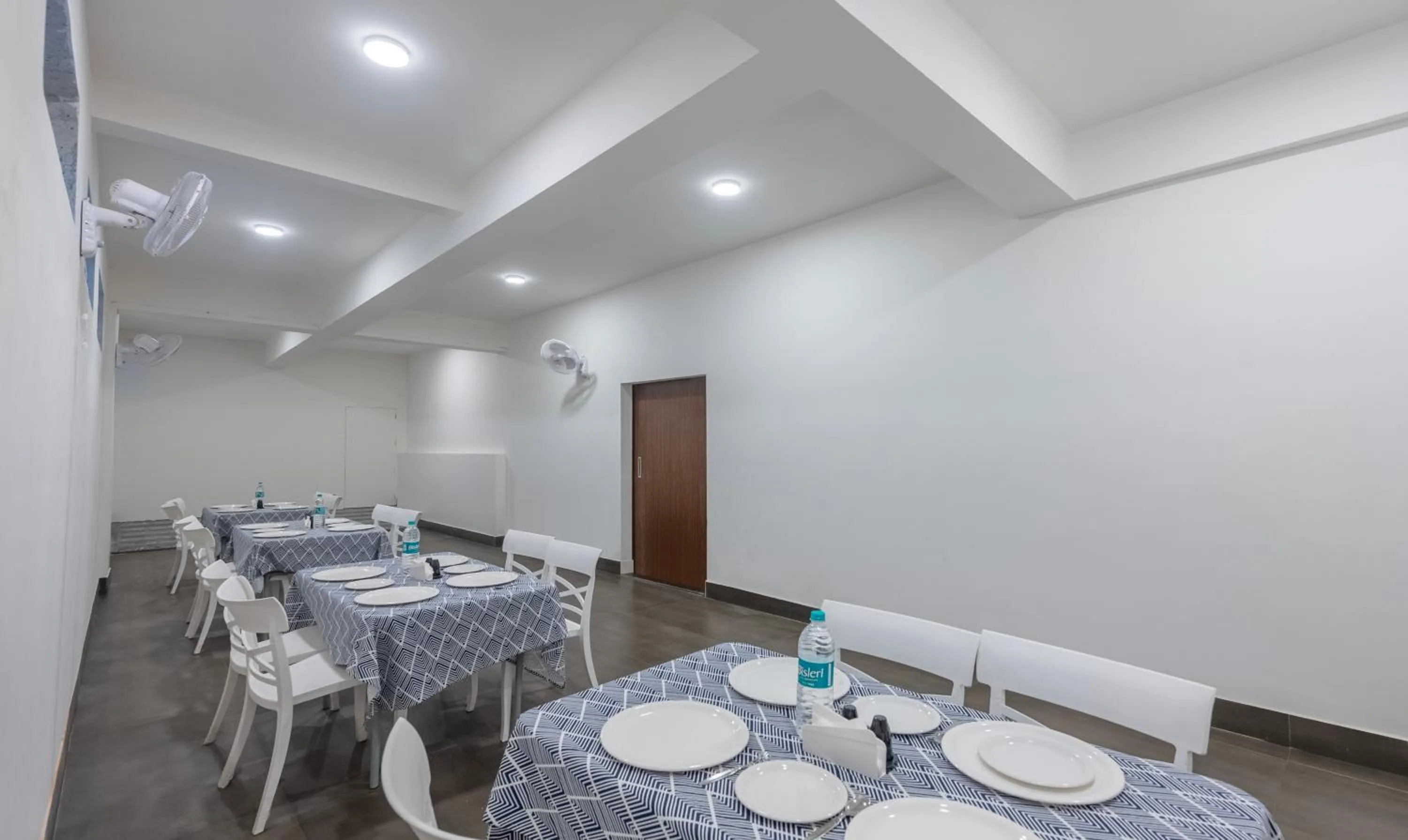 Dining area in Itsy Hotels Greenland Jungle View