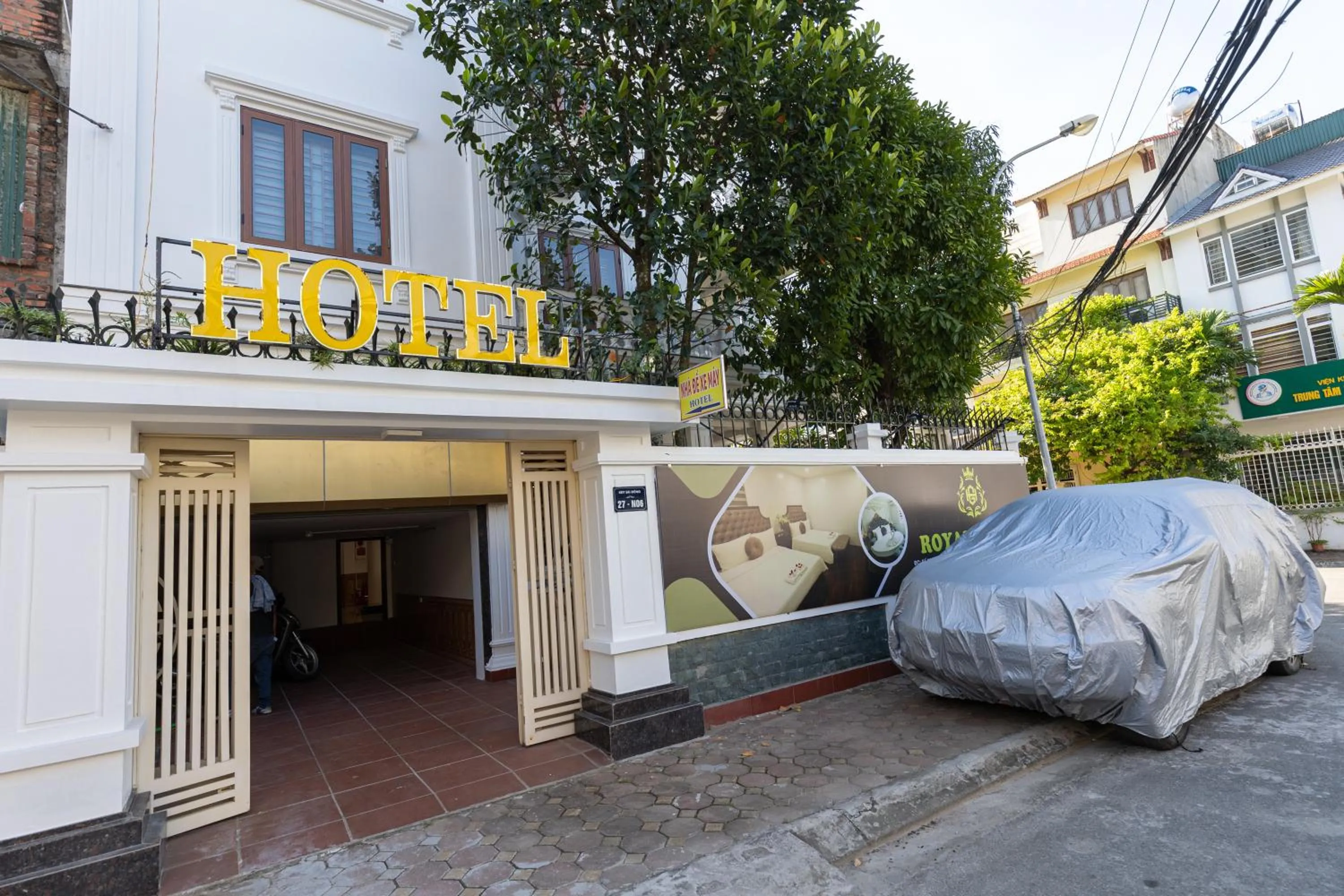 Property building in Royal Hotel Sài Đồng - Long Biên