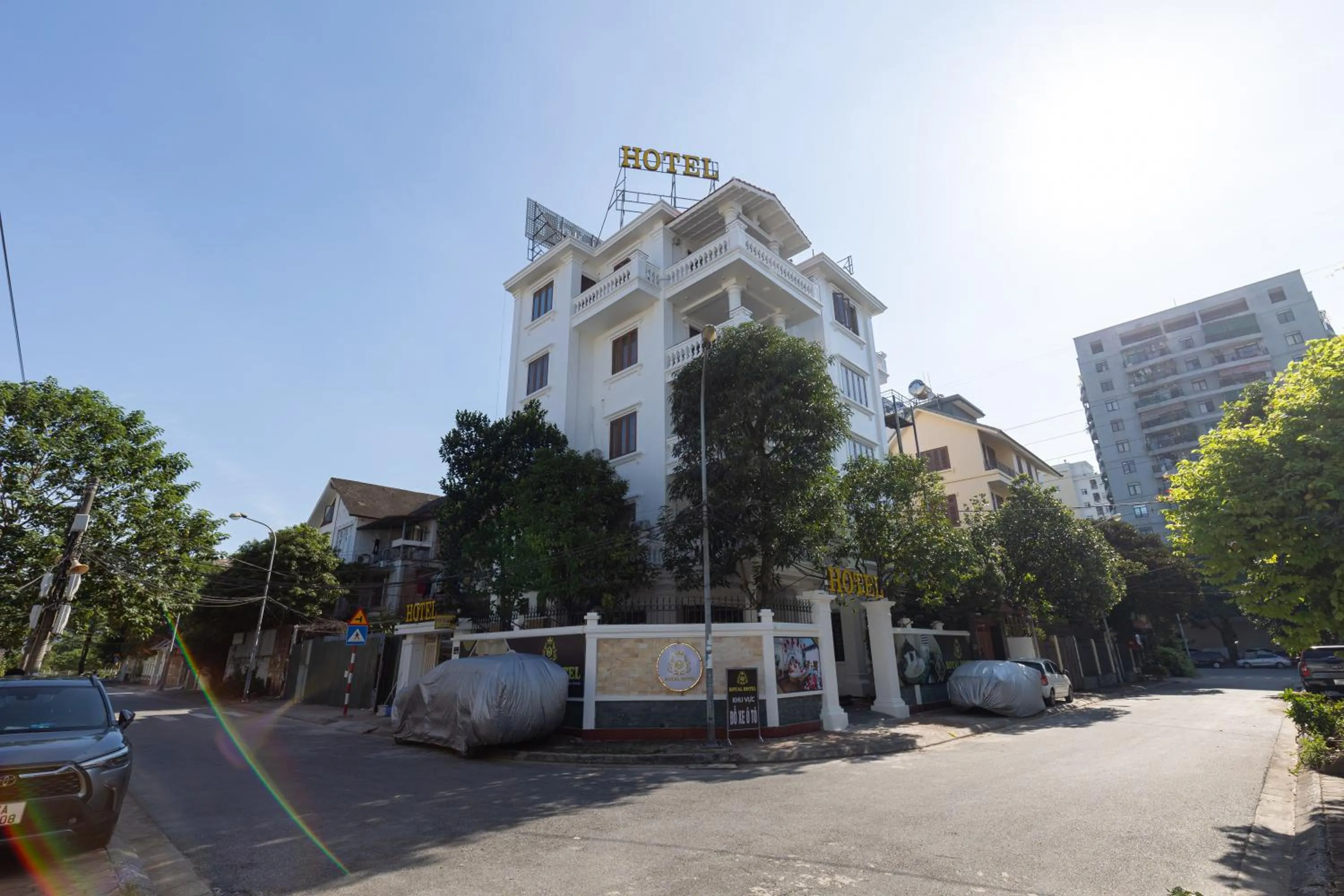 Property building in Royal Hotel Sài Đồng - Long Biên