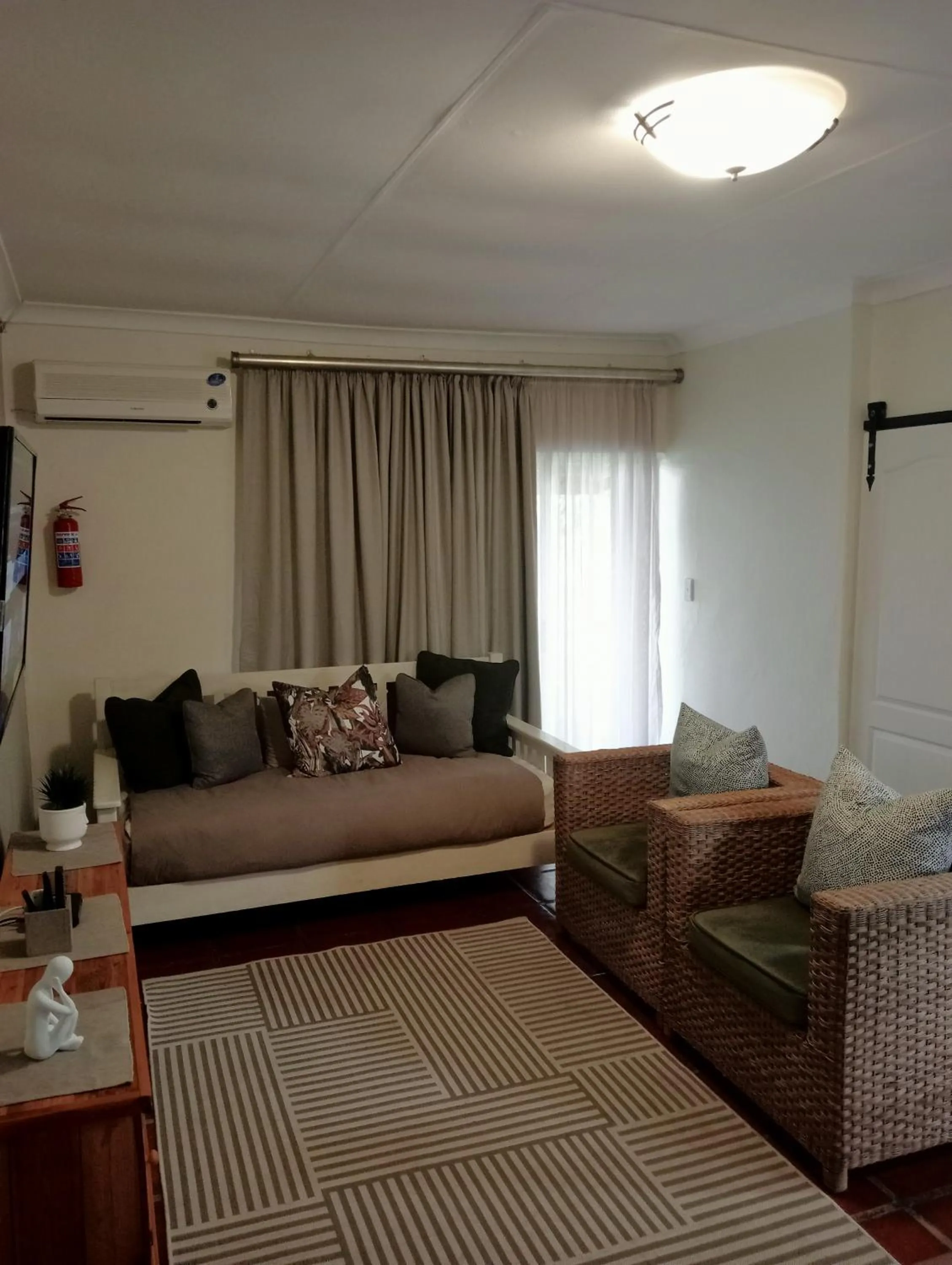 Living room, Bed in A Cherry Lane Self Catering and B&B