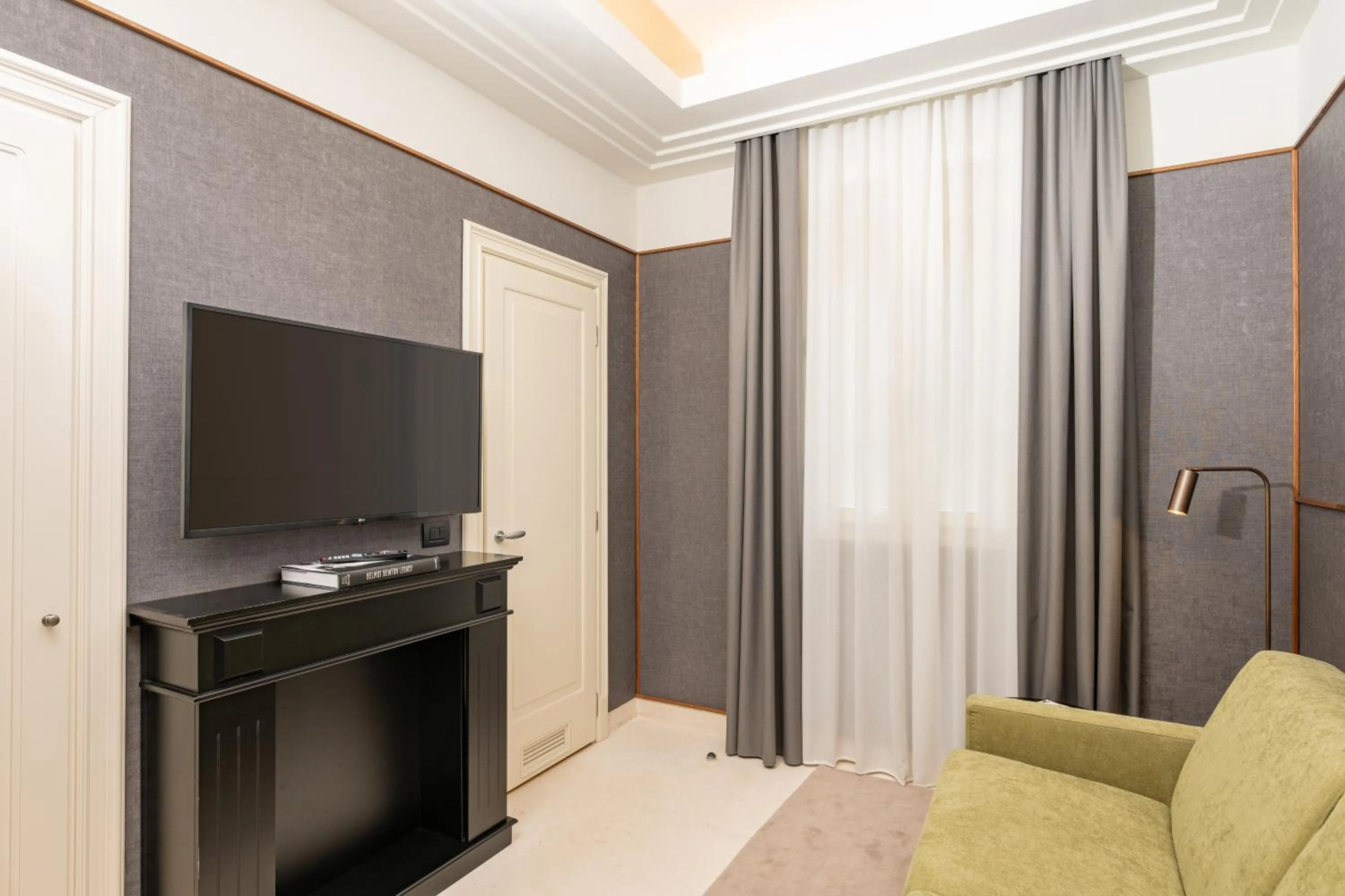 TV and multimedia in Hotel Brun