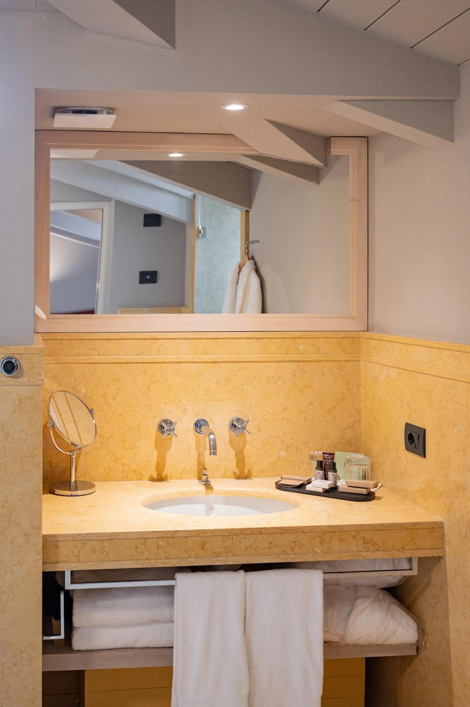 Bathroom in Hotel Brun