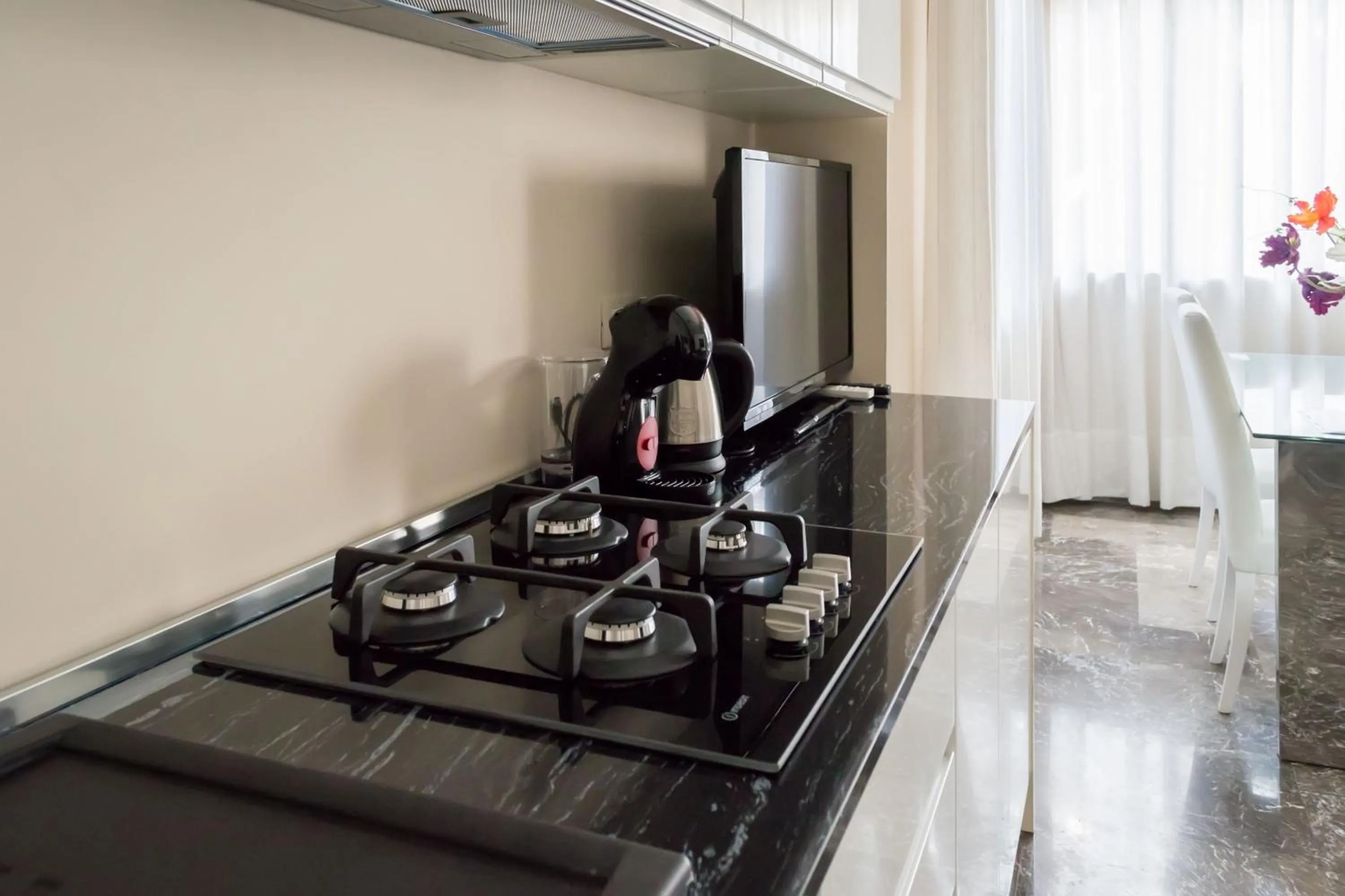 Kitchen or kitchenette in Villa Lazzari B&B Tra i due Mari