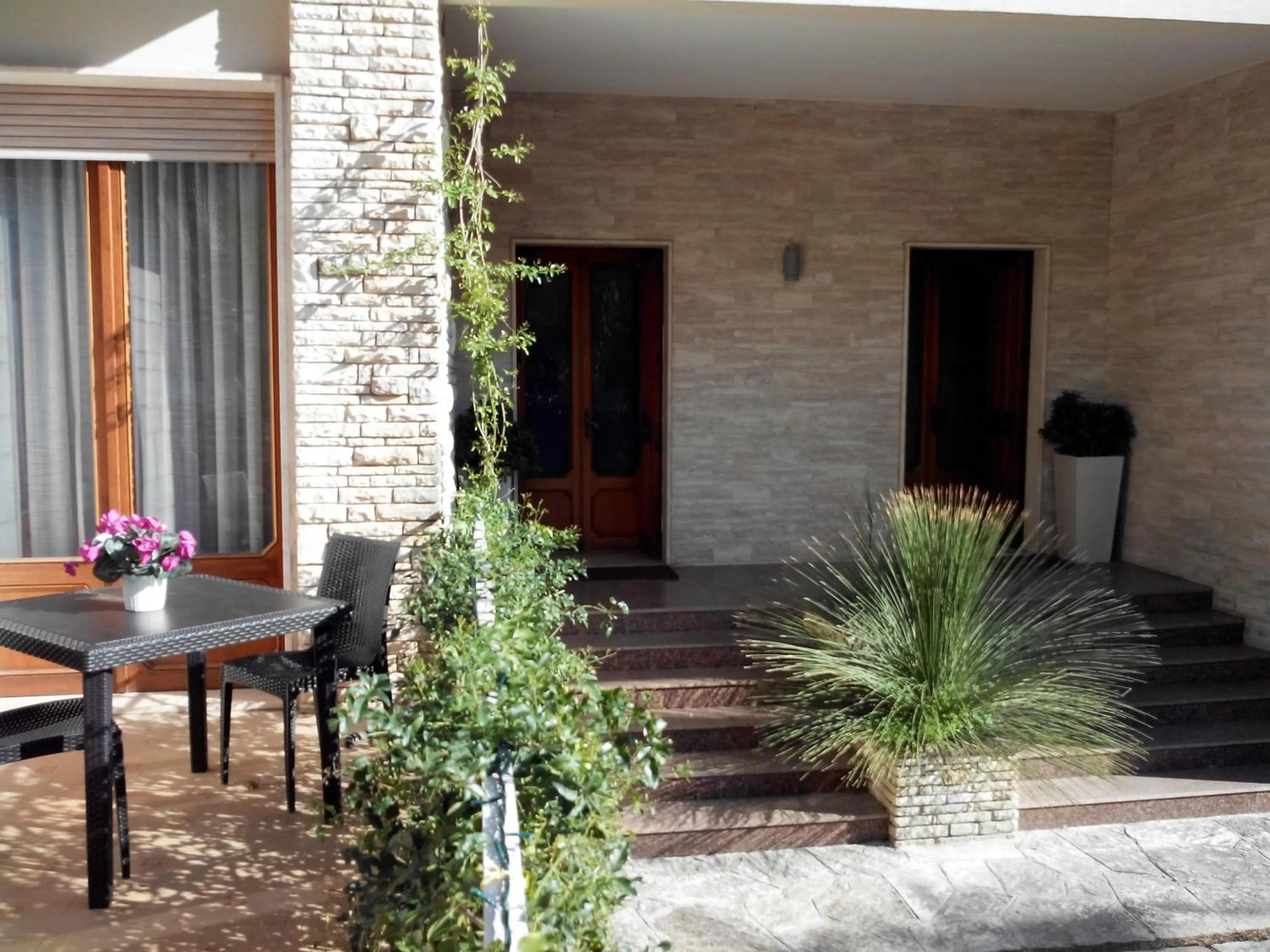 Property building in Villa Lazzari B&B Tra i due Mari