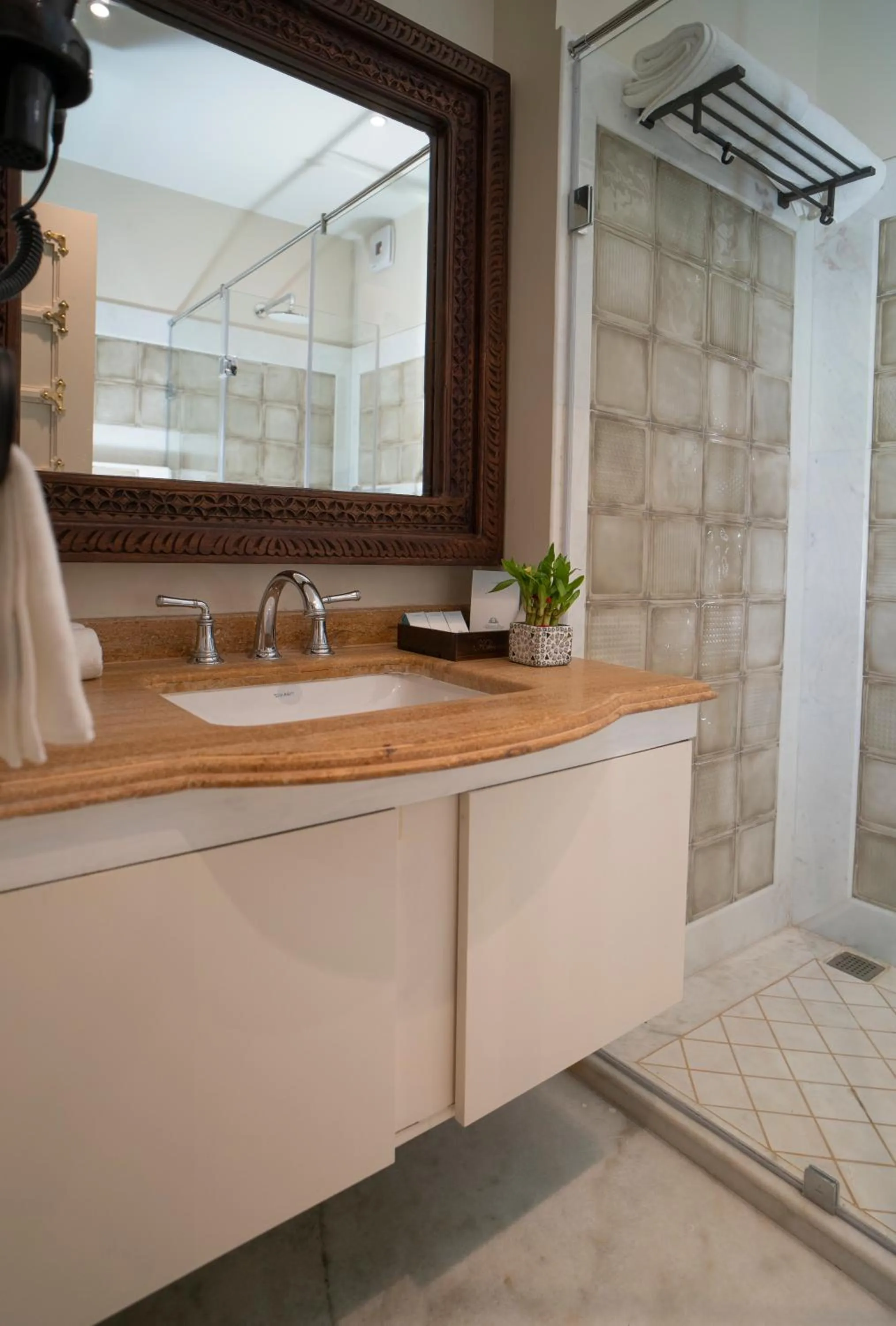 Shower in Khamma Ghani A Boutique Hotel