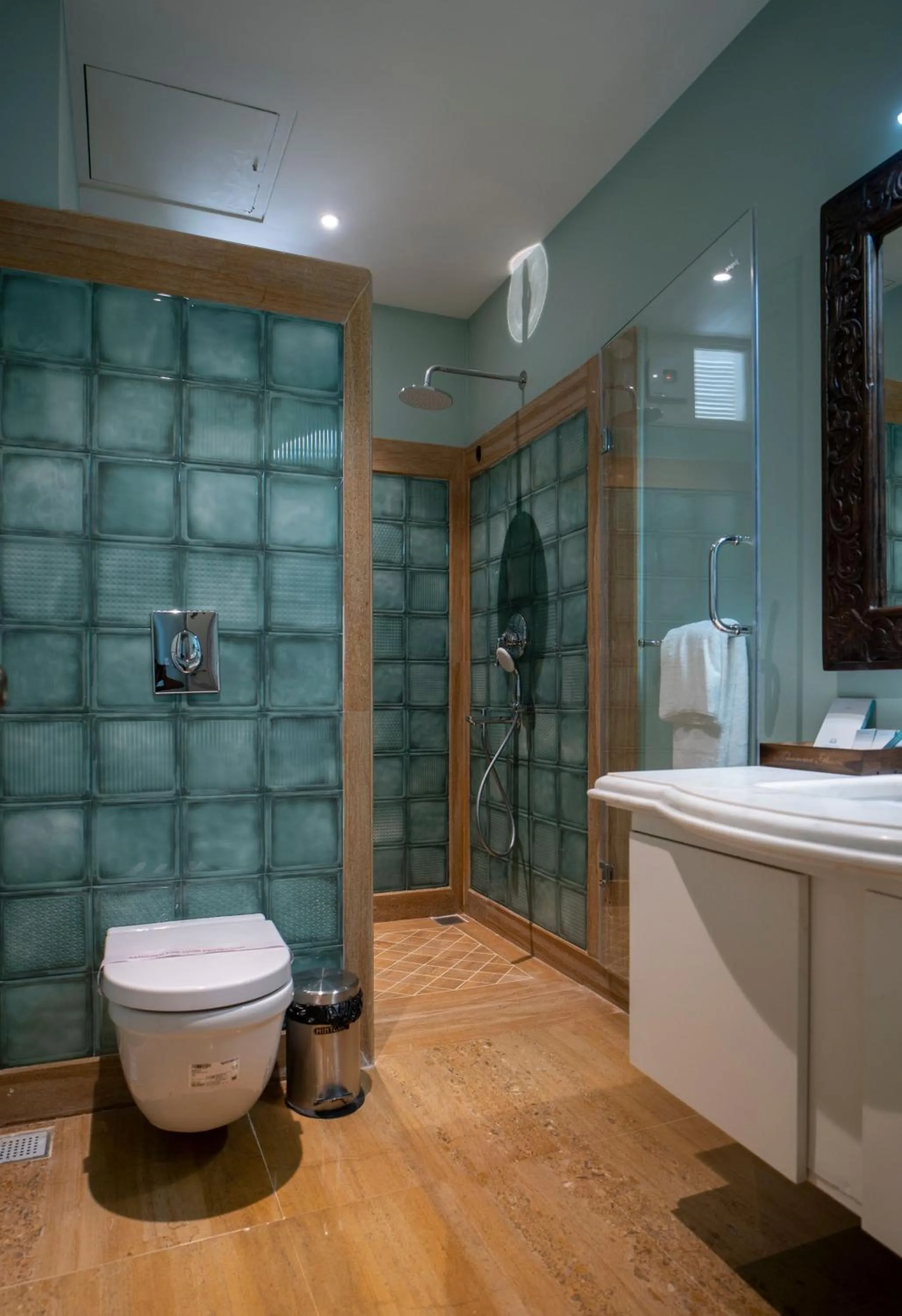 Toilet in Khamma Ghani A Boutique Hotel