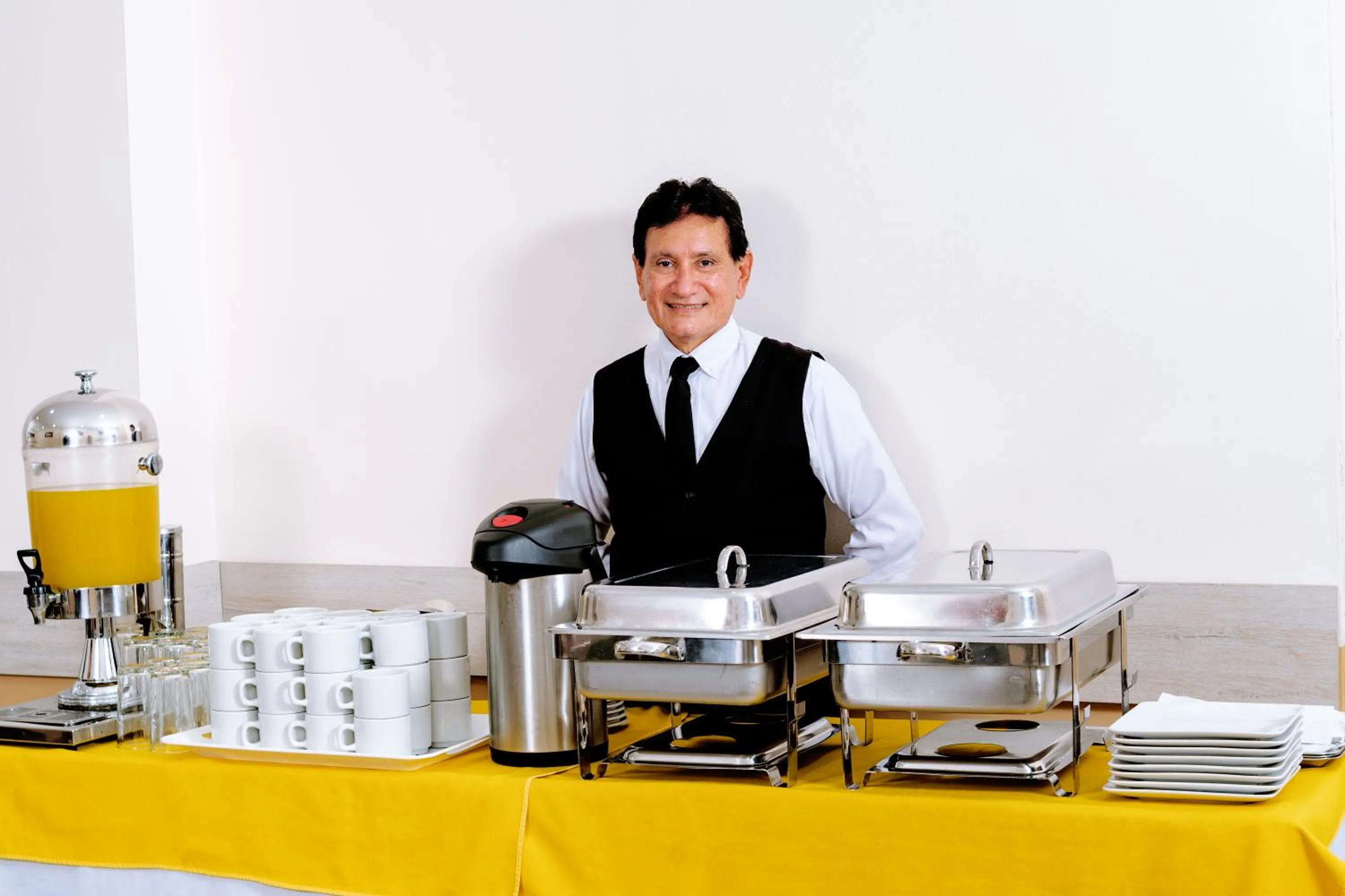 Buffet breakfast in Hotel Luxor Cúcuta