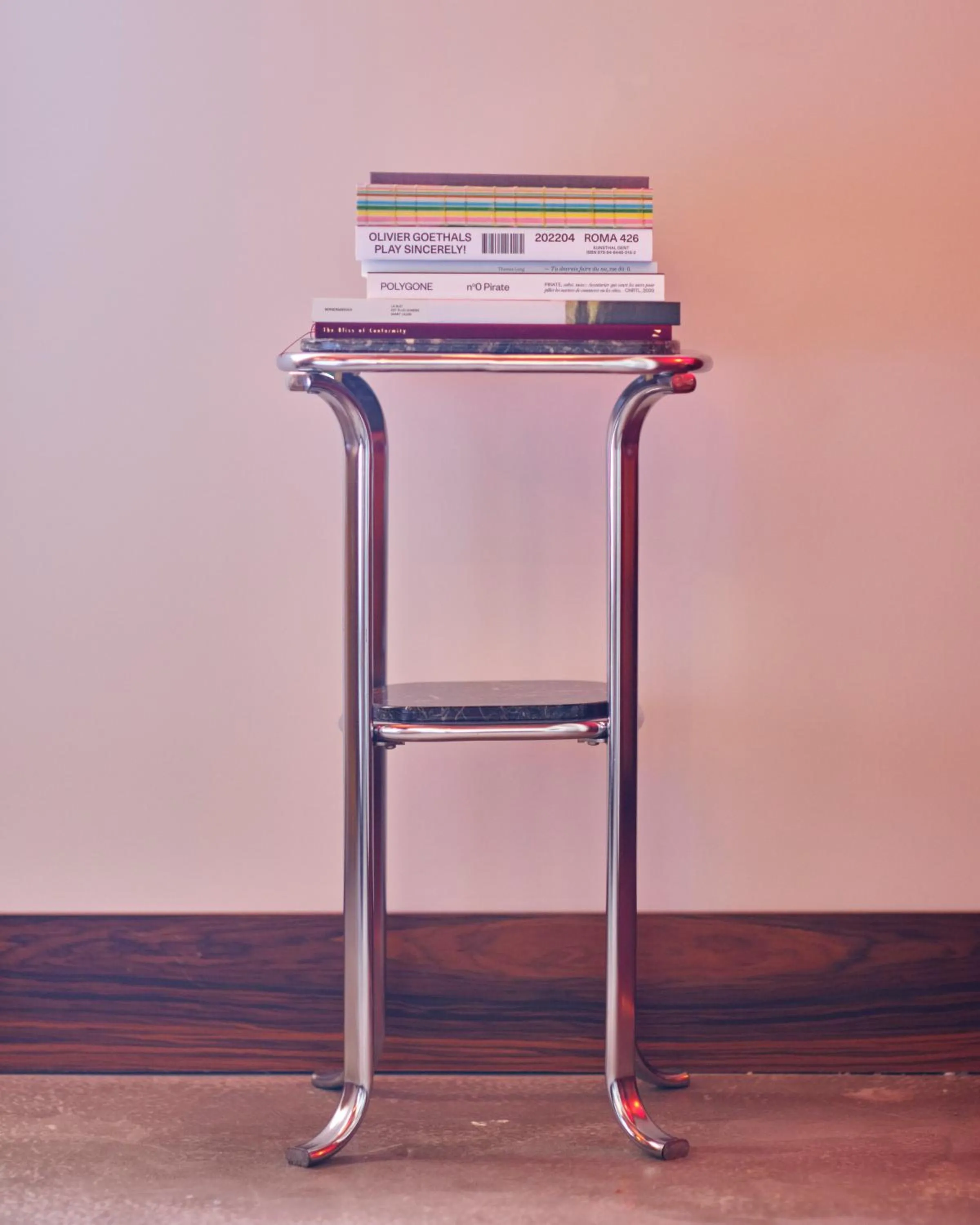 Library in Hôtel Présent - Entrée autonome, réception en ligne - Encore Mieux