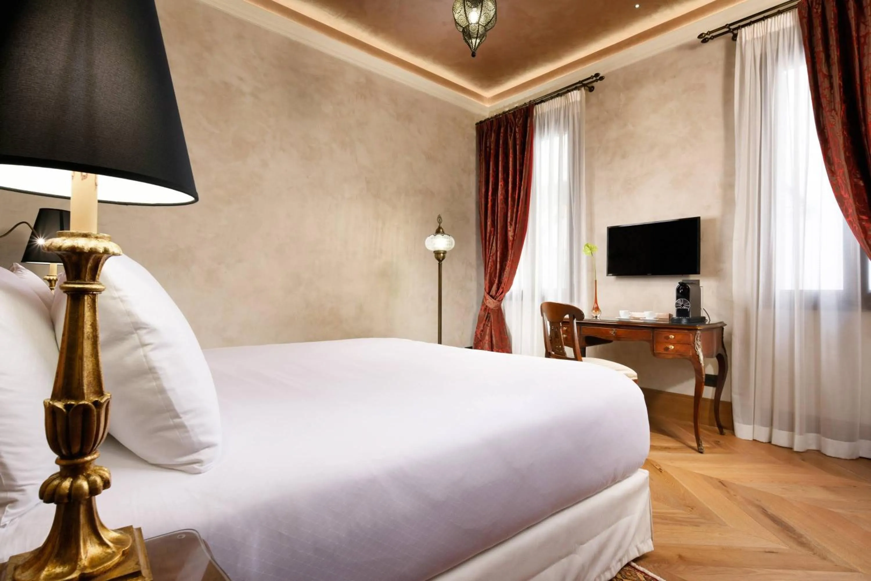 Empress Theodora Apartments