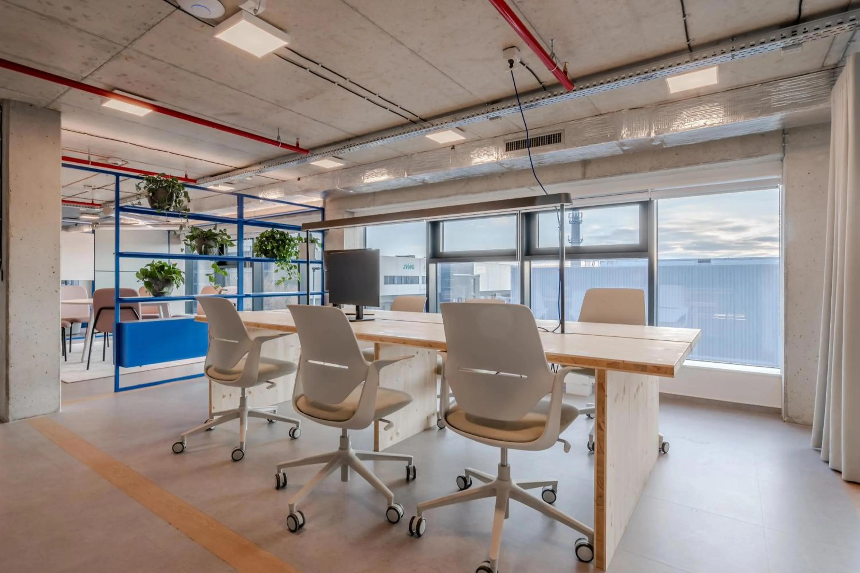 Business facilities in HONEST Ricany